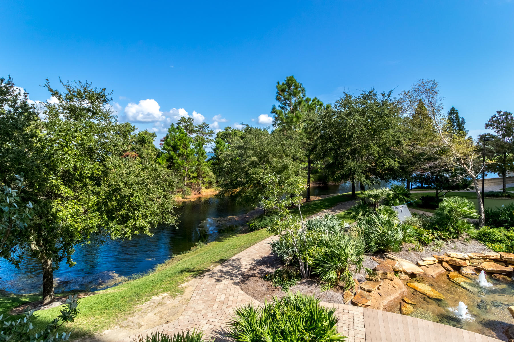 ONE WATER PLACE AT KELLY PLANTATION - Residential