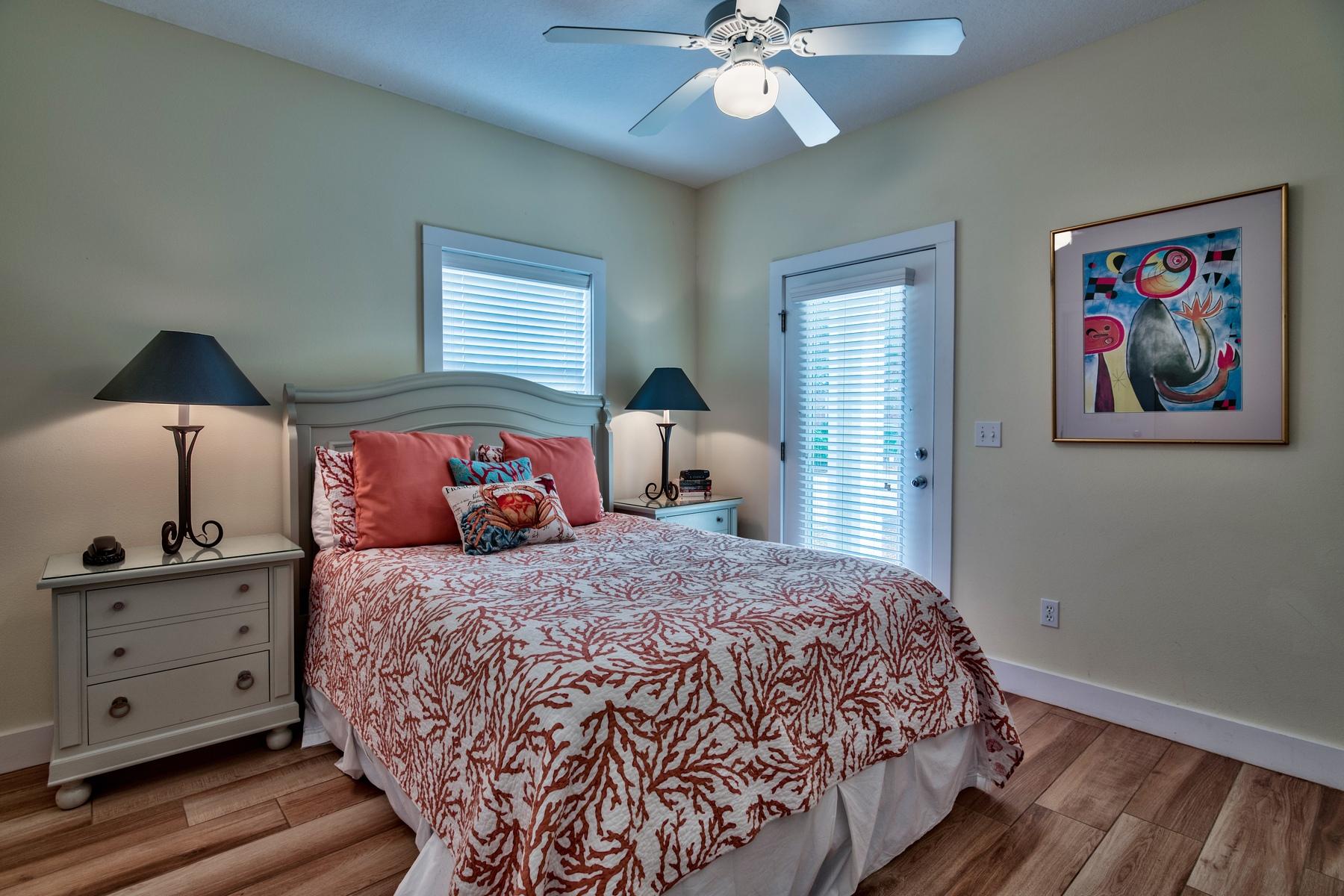 Cottage Retreat AKA Beach Retreat - Residential