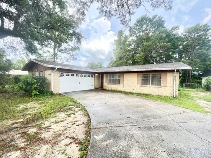 Available Now!This beautiful 4 bedroom, 2 bathroom home is centrally located in Niceville! The home features a living room & Family room floor plan with an eat in Kitchen! The kitchen has plenty of cabinets, beautiful countertops, and stainless steel appliances! This home has several different living spaces so you have plenty of room to spread out. The master suite is spacious and features a tub/shower combo! The 3 other bedrooms are of good size and share a hall bathroom. There is a large florida roof off the kitchen!Pets Considered with Owner approval!**Carpet cleaning & Admin Fee charged (if applicable)**See More for info on Resident Benefits PackageTenant to verify all data. Please contact Sound Choice Real Estate to schedule a showing- 850-389-8533.