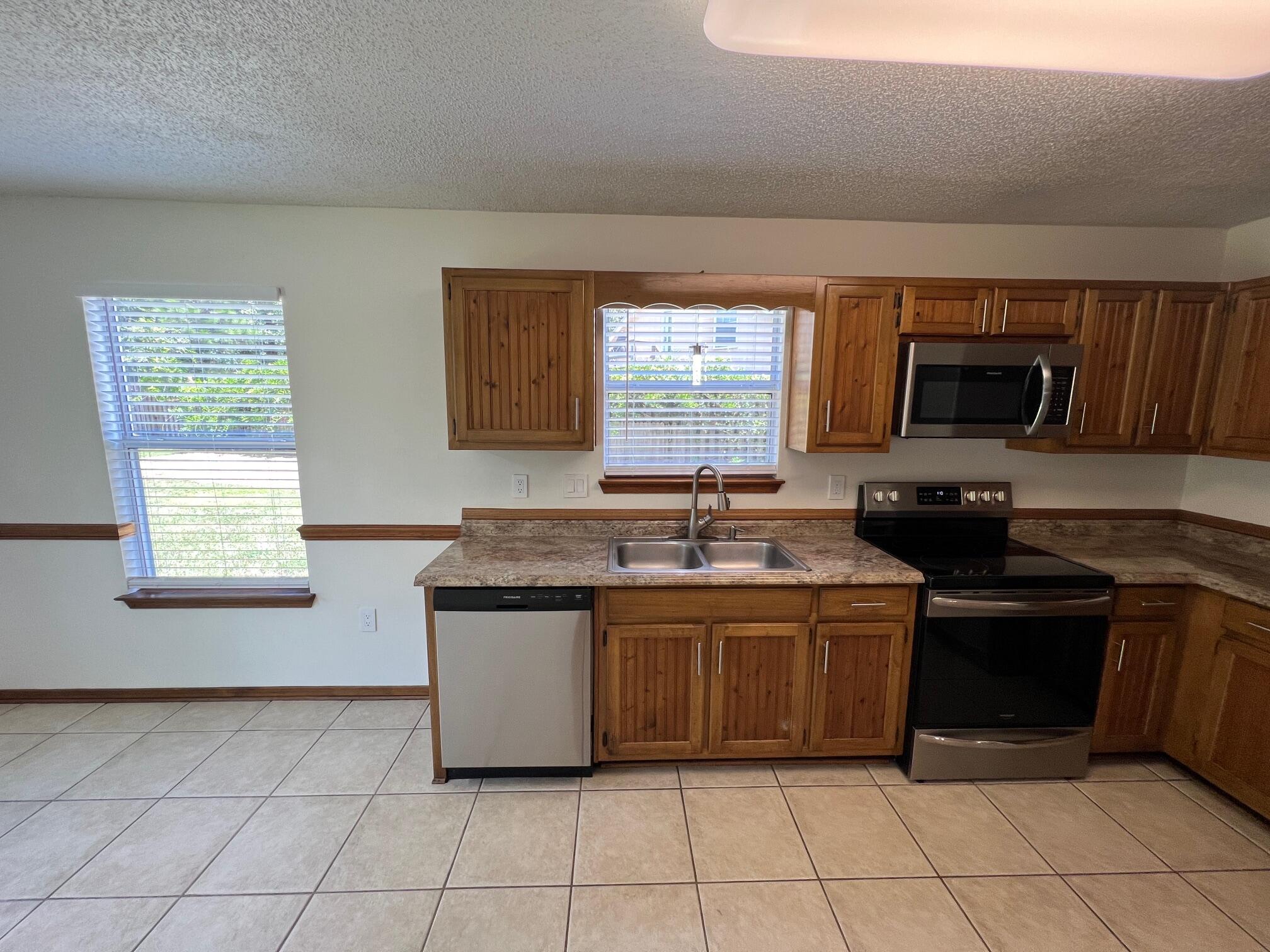 WHITNEY PINES - Residential