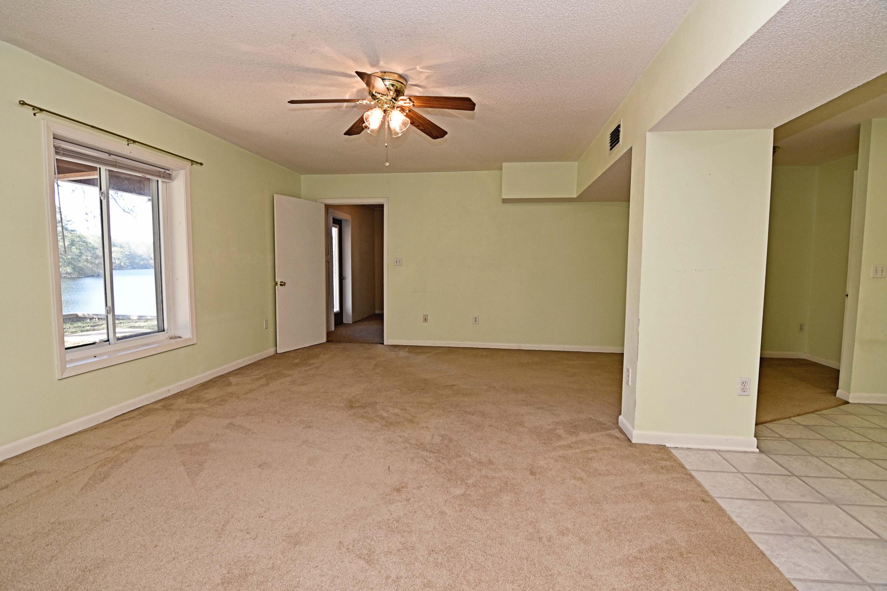 LAKE SHARON ESTATES - Residential