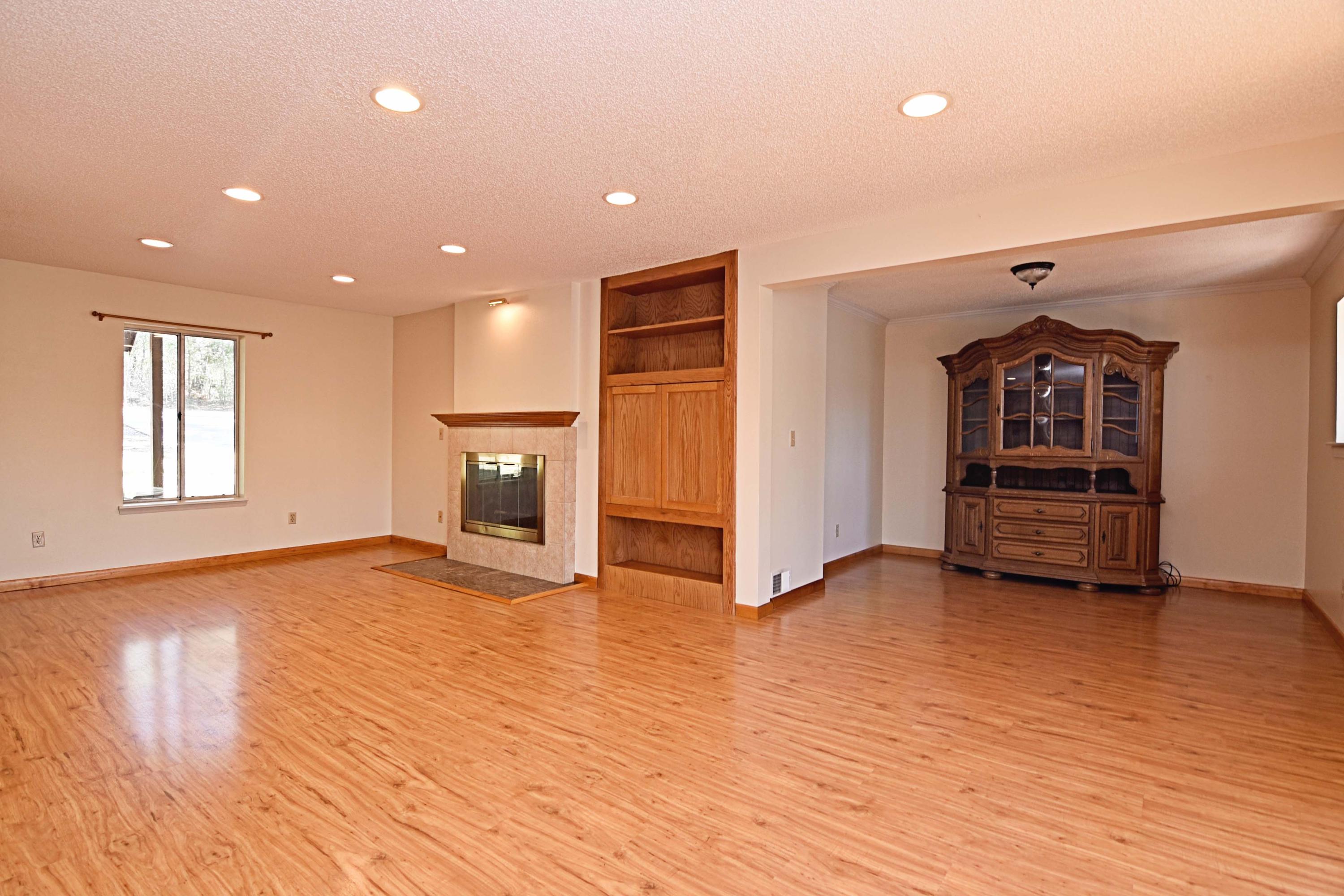 LAKE SHARON ESTATES - Residential