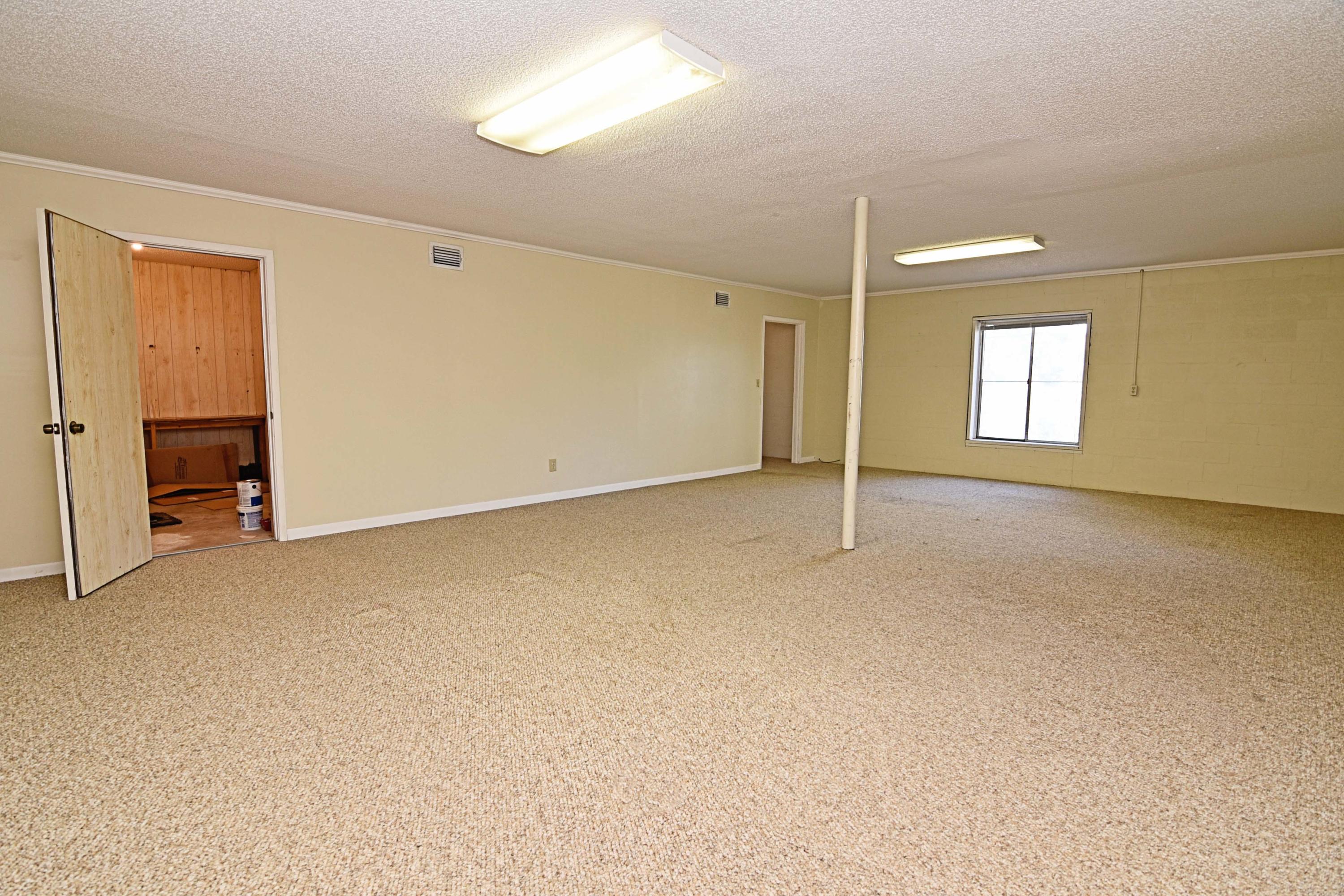 LAKE SHARON ESTATES - Residential