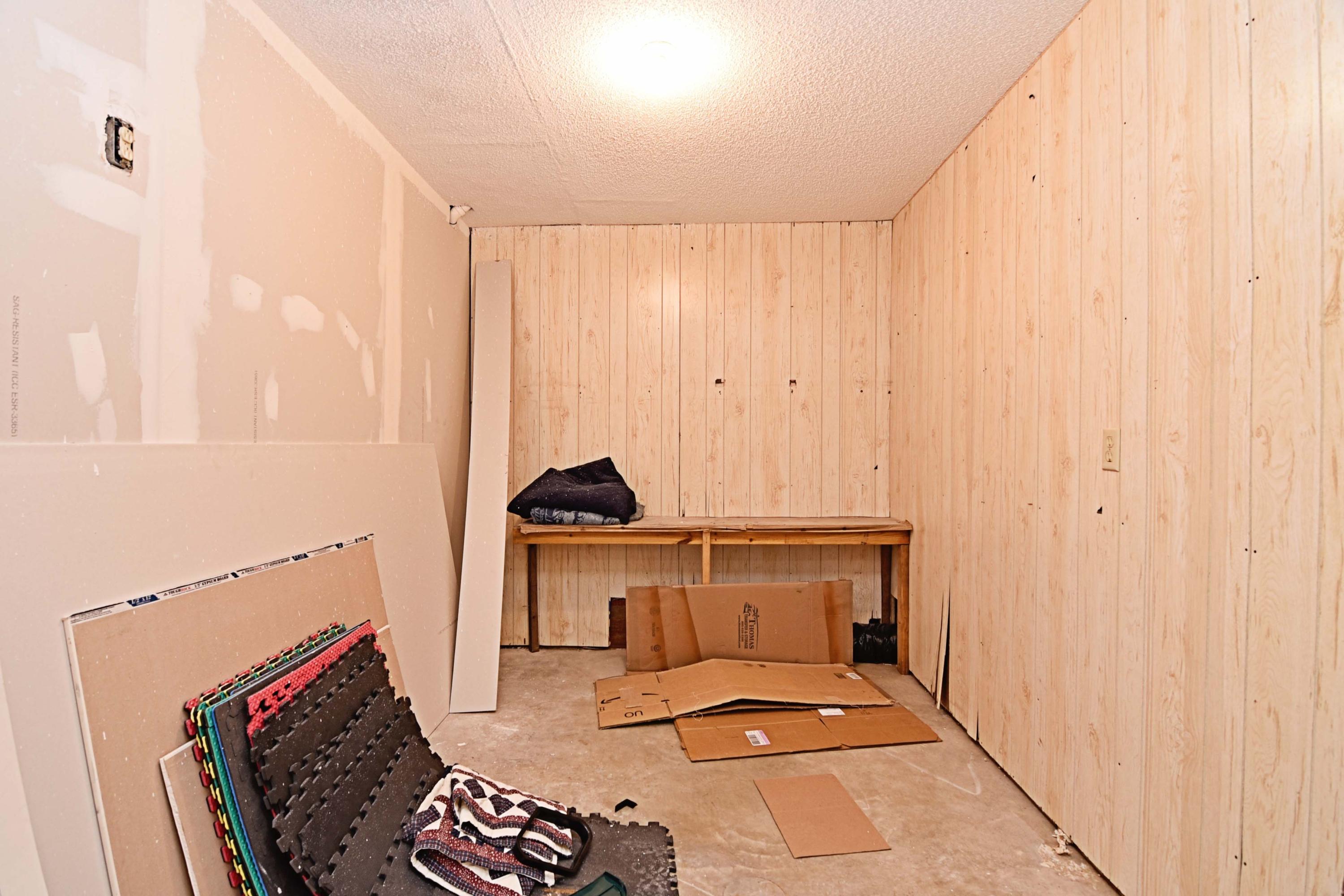 LAKE SHARON ESTATES - Residential