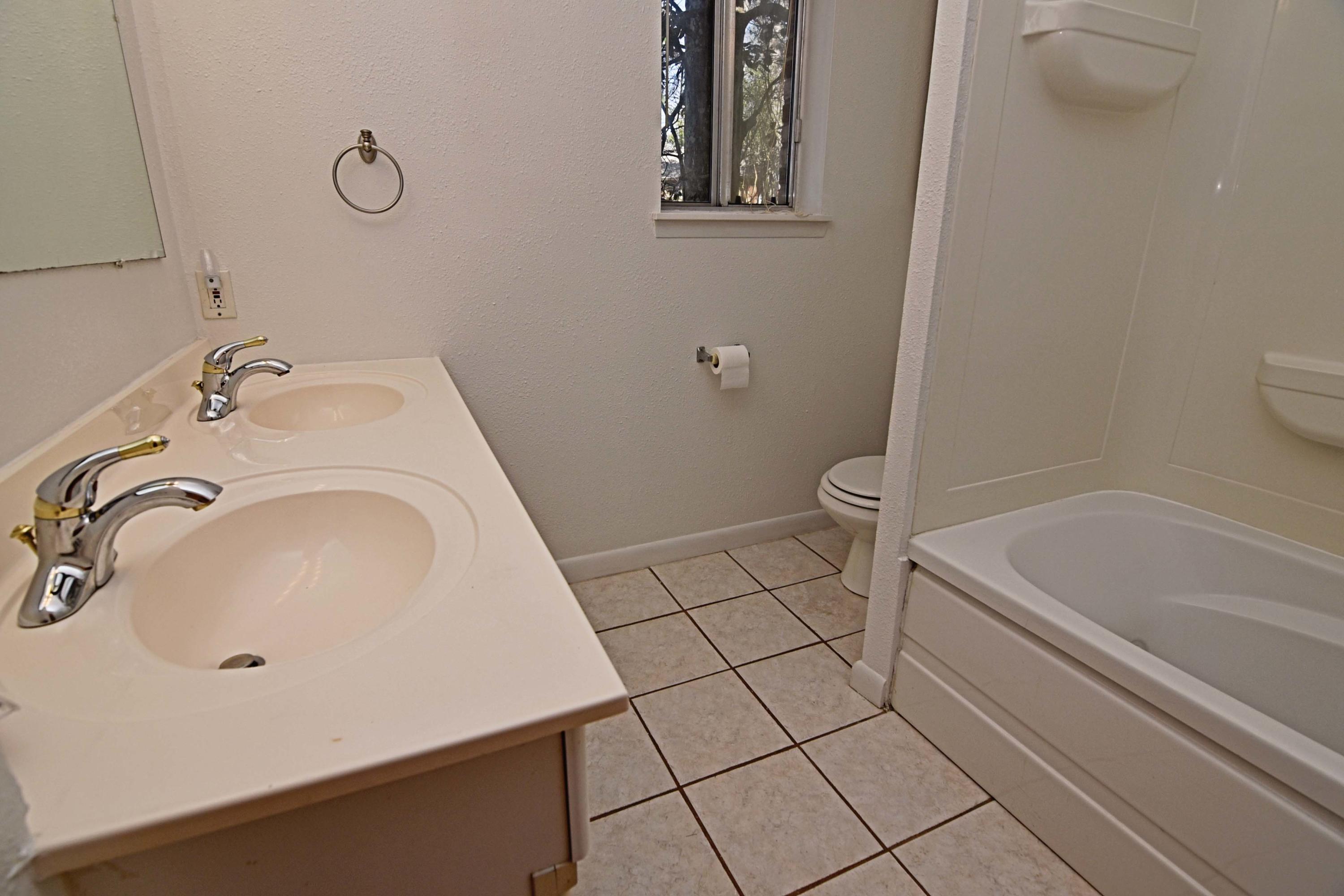 LAKE SHARON ESTATES - Residential