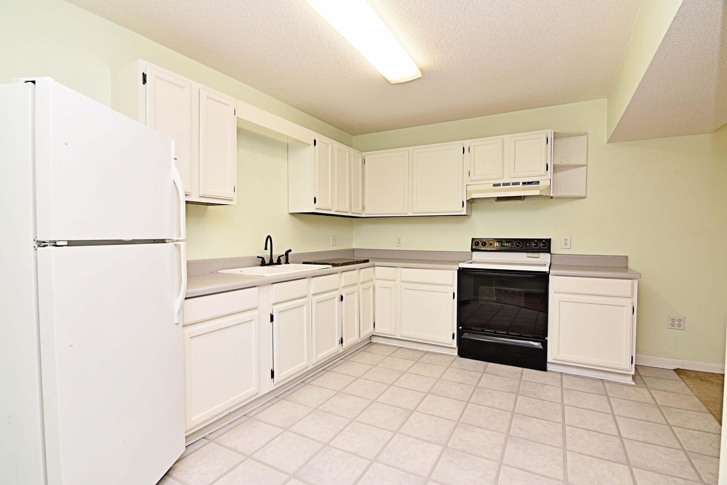 LAKE SHARON ESTATES - Residential