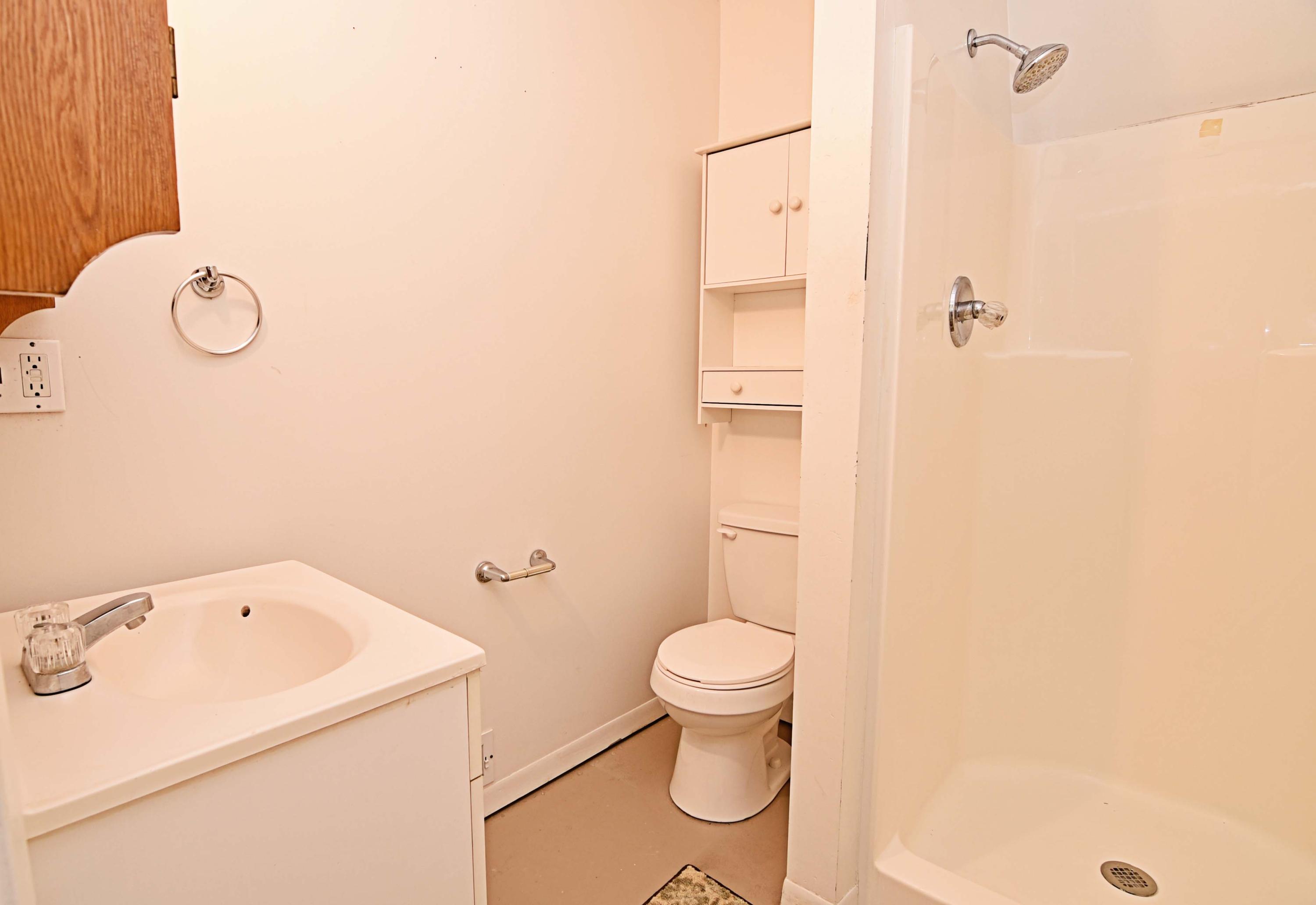 LAKE SHARON ESTATES - Residential