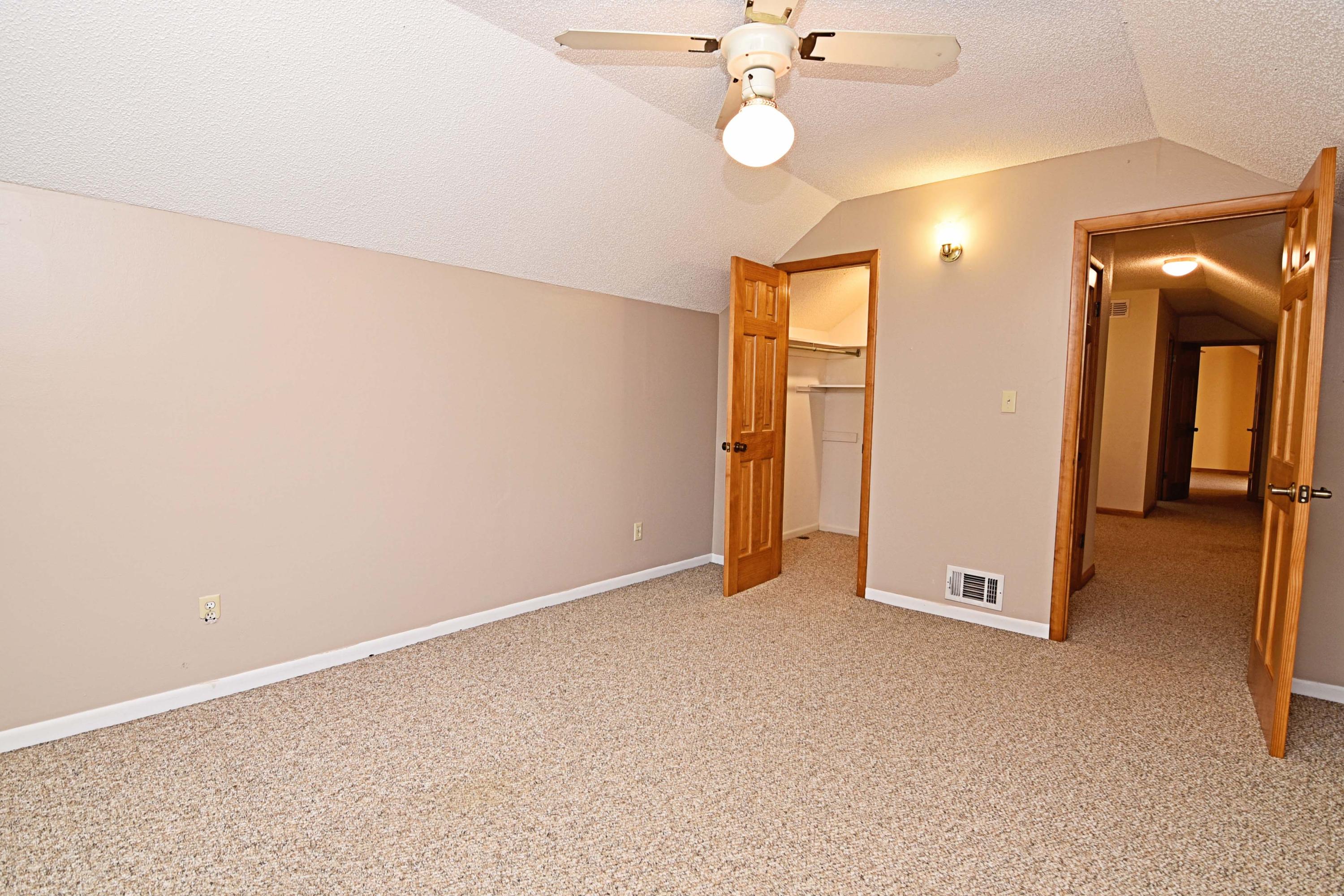 LAKE SHARON ESTATES - Residential