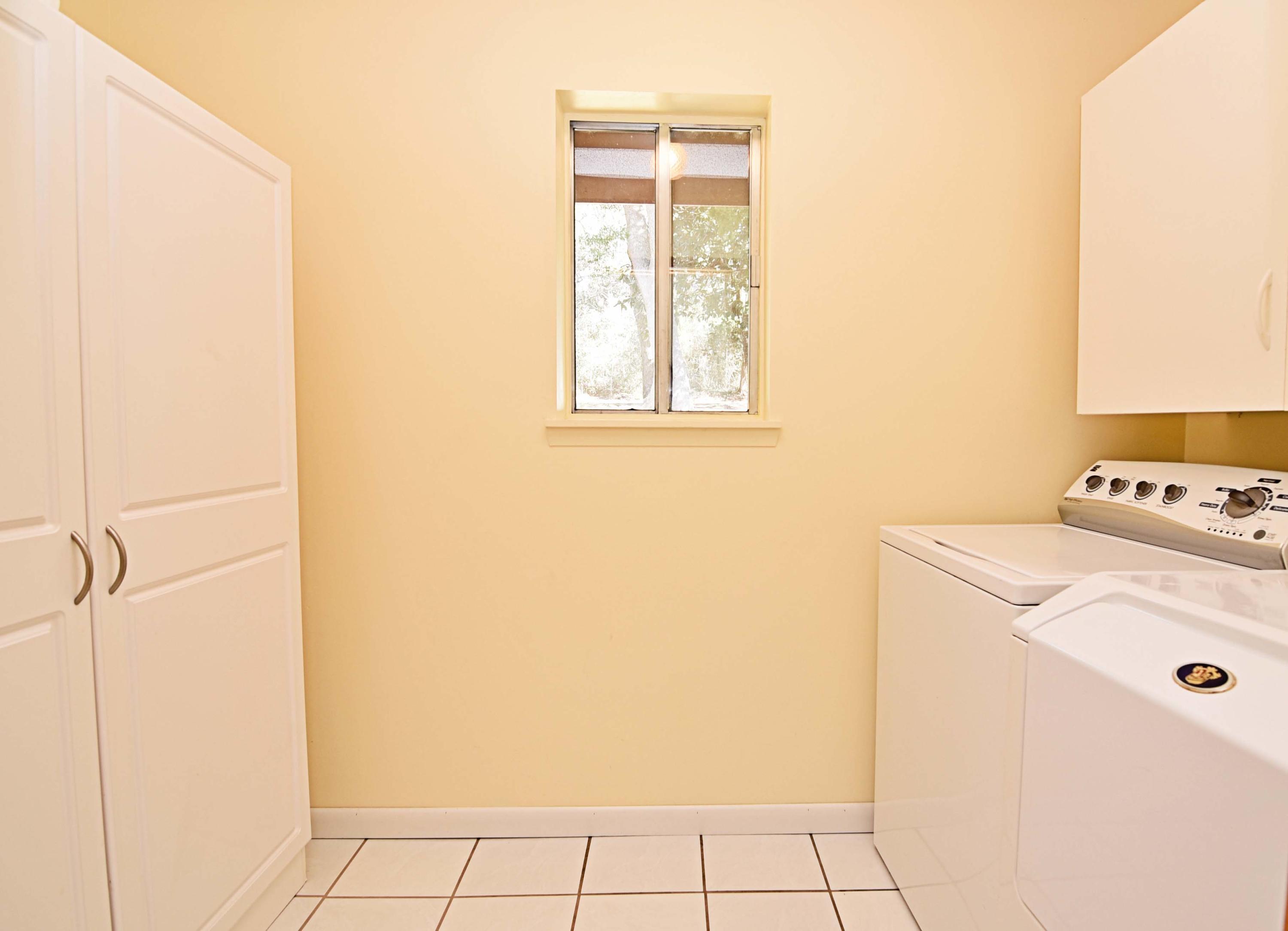 LAKE SHARON ESTATES - Residential