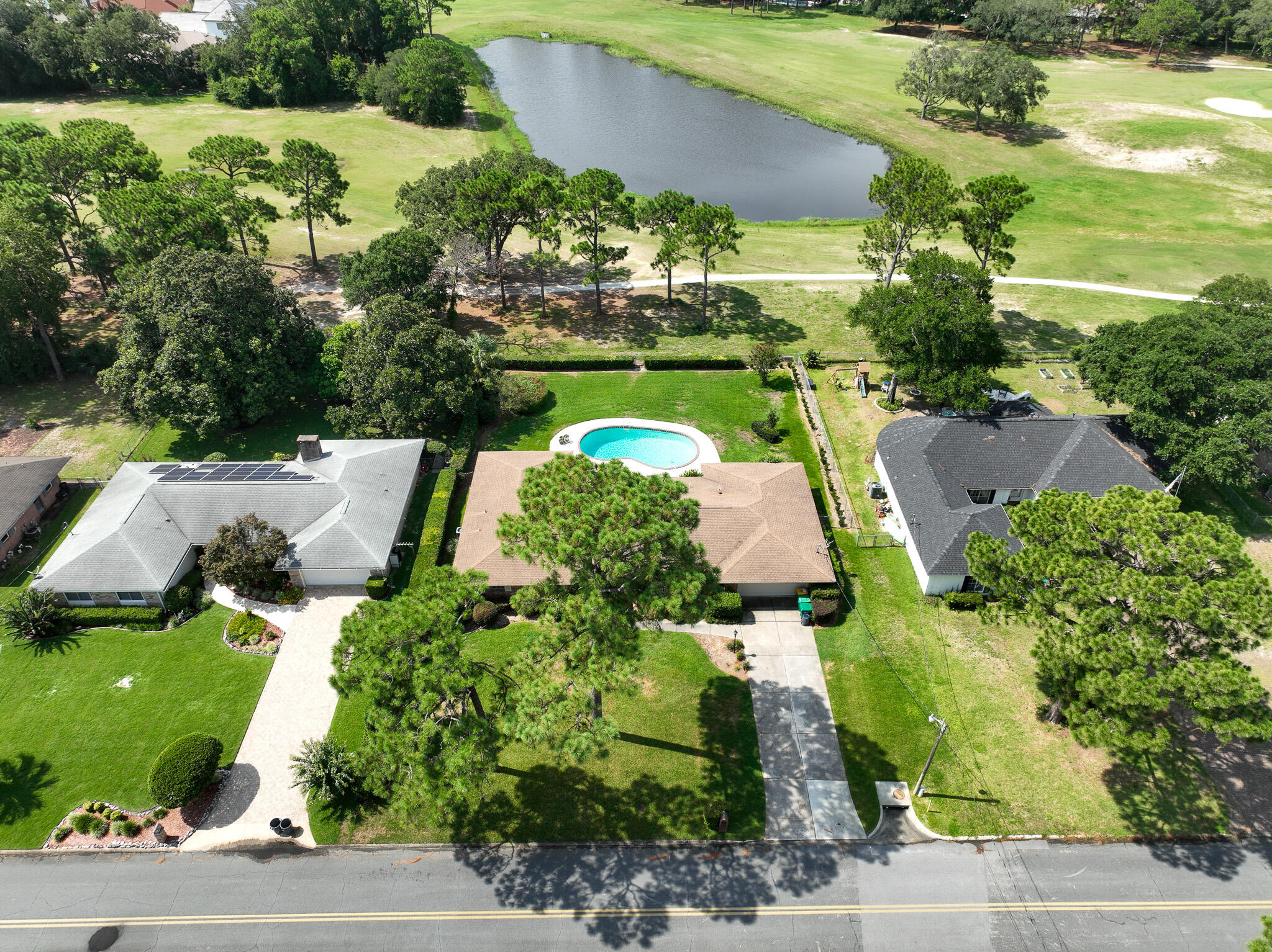 LAKE LORRAINE ESTATES - Residential