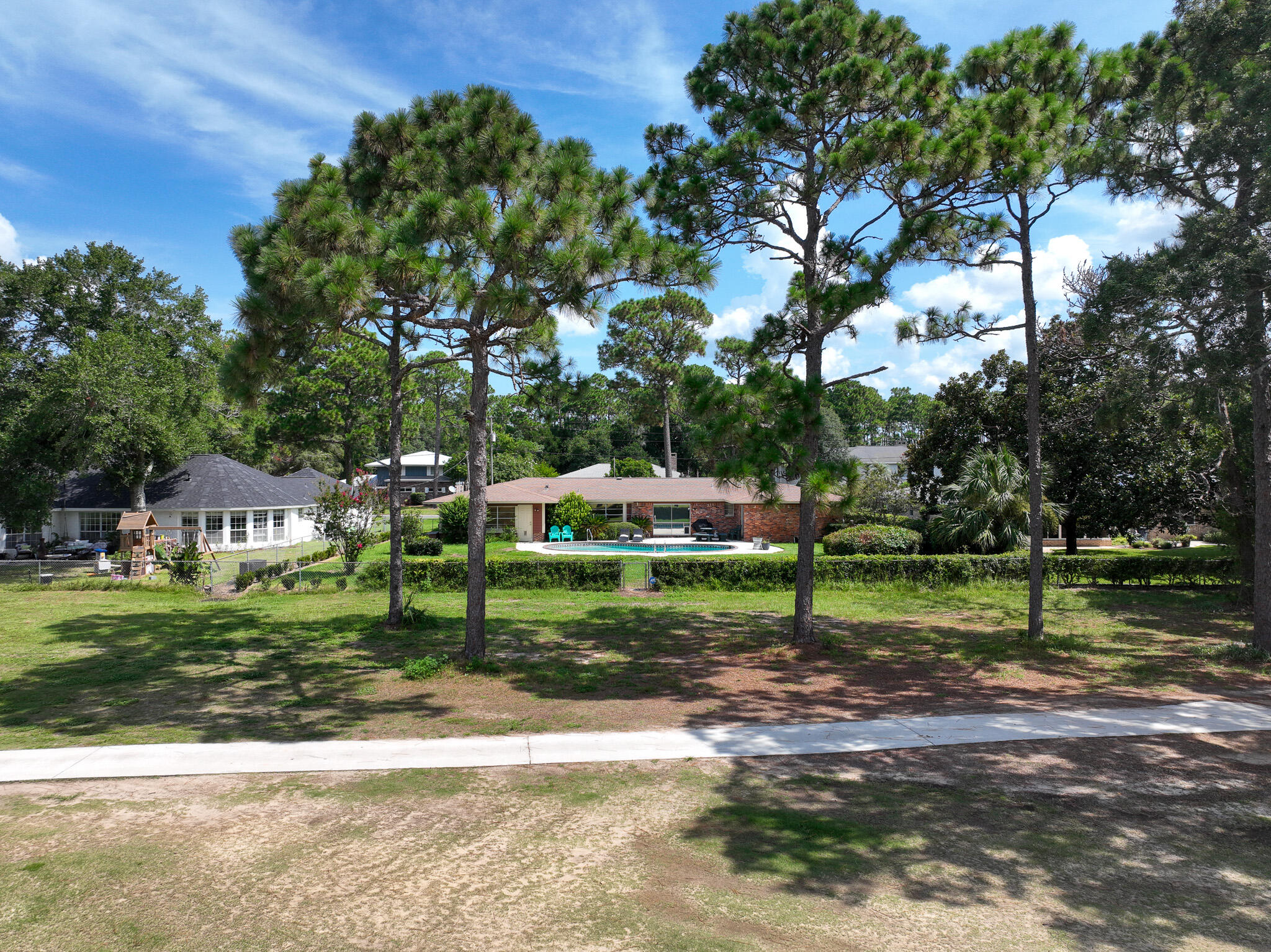 LAKE LORRAINE ESTATES - Residential
