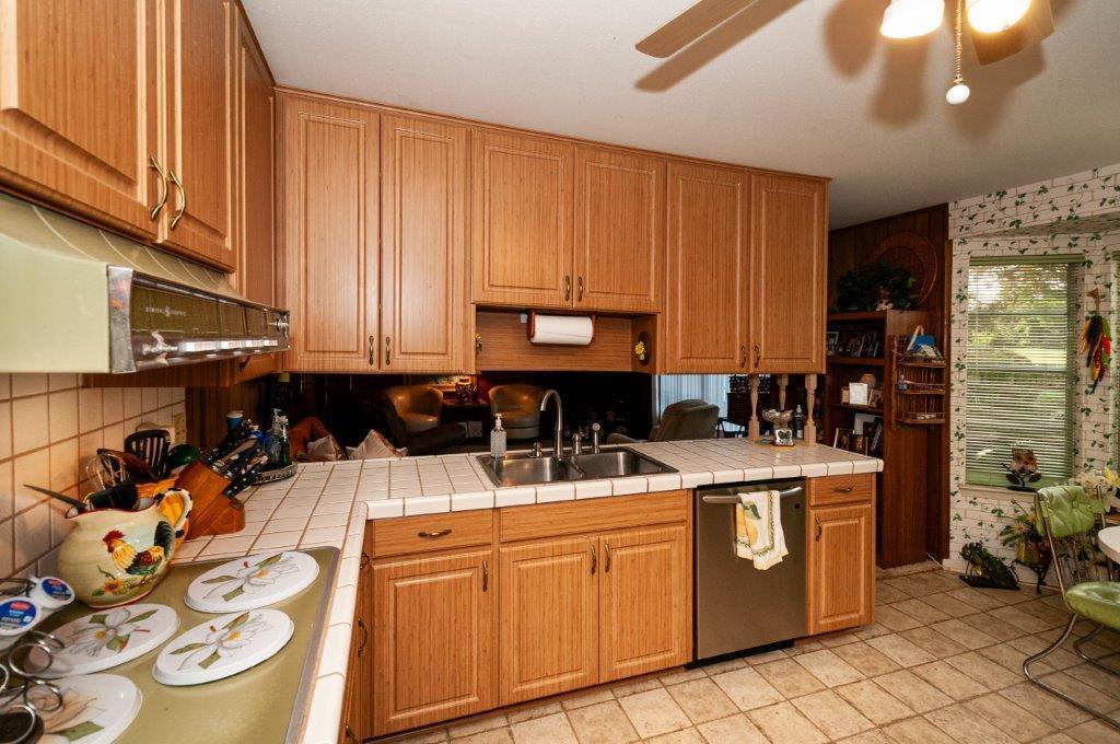 LAKE LORRAINE ESTATES - Residential