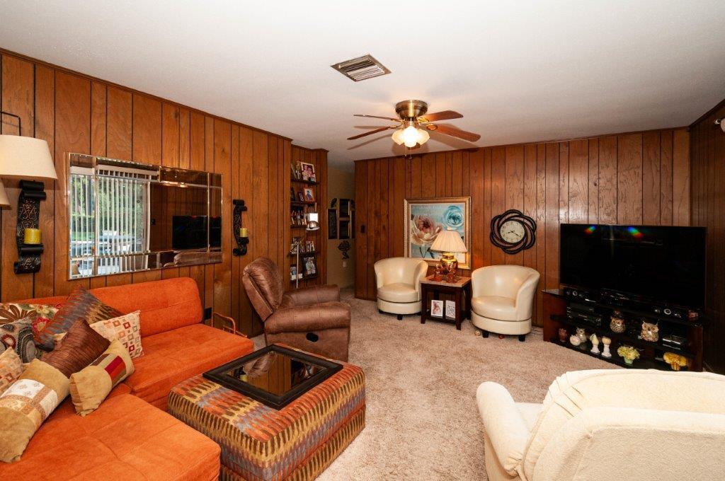 LAKE LORRAINE ESTATES - Residential