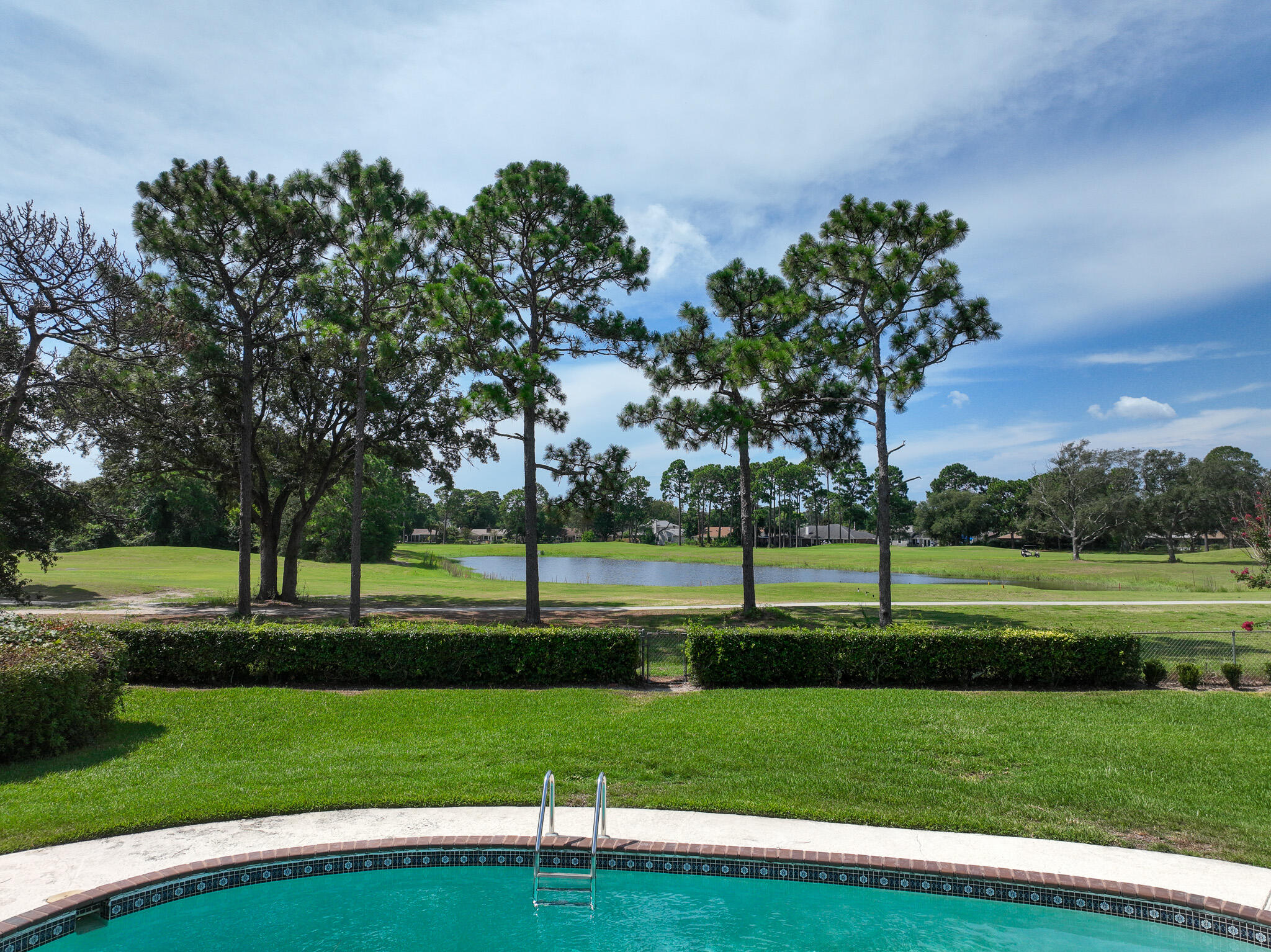 LAKE LORRAINE ESTATES - Residential