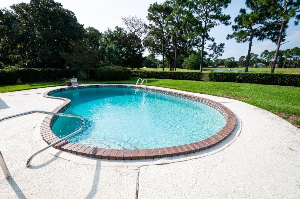 LAKE LORRAINE ESTATES - Residential