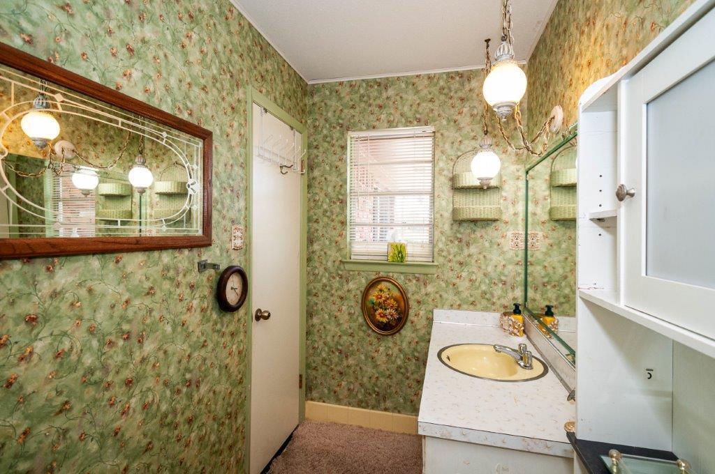 LAKE LORRAINE ESTATES - Residential