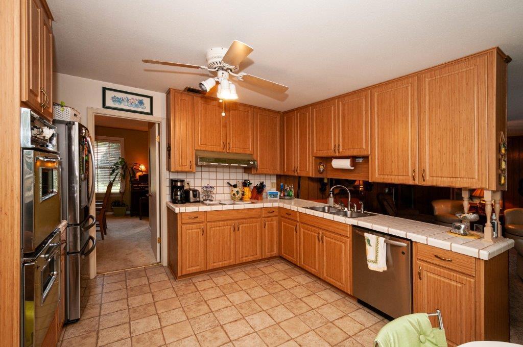 LAKE LORRAINE ESTATES - Residential