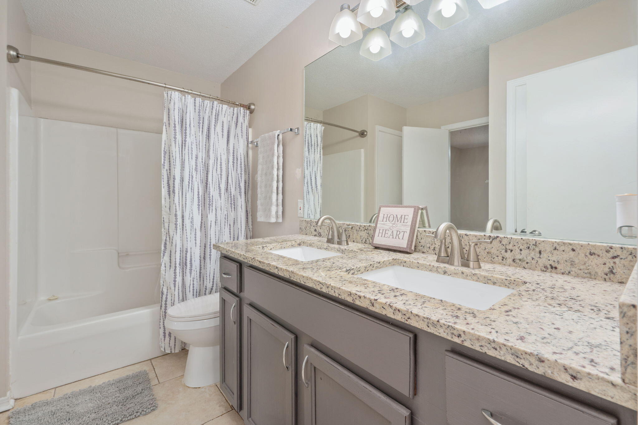 DOYCE DRIVE T/H - Residential