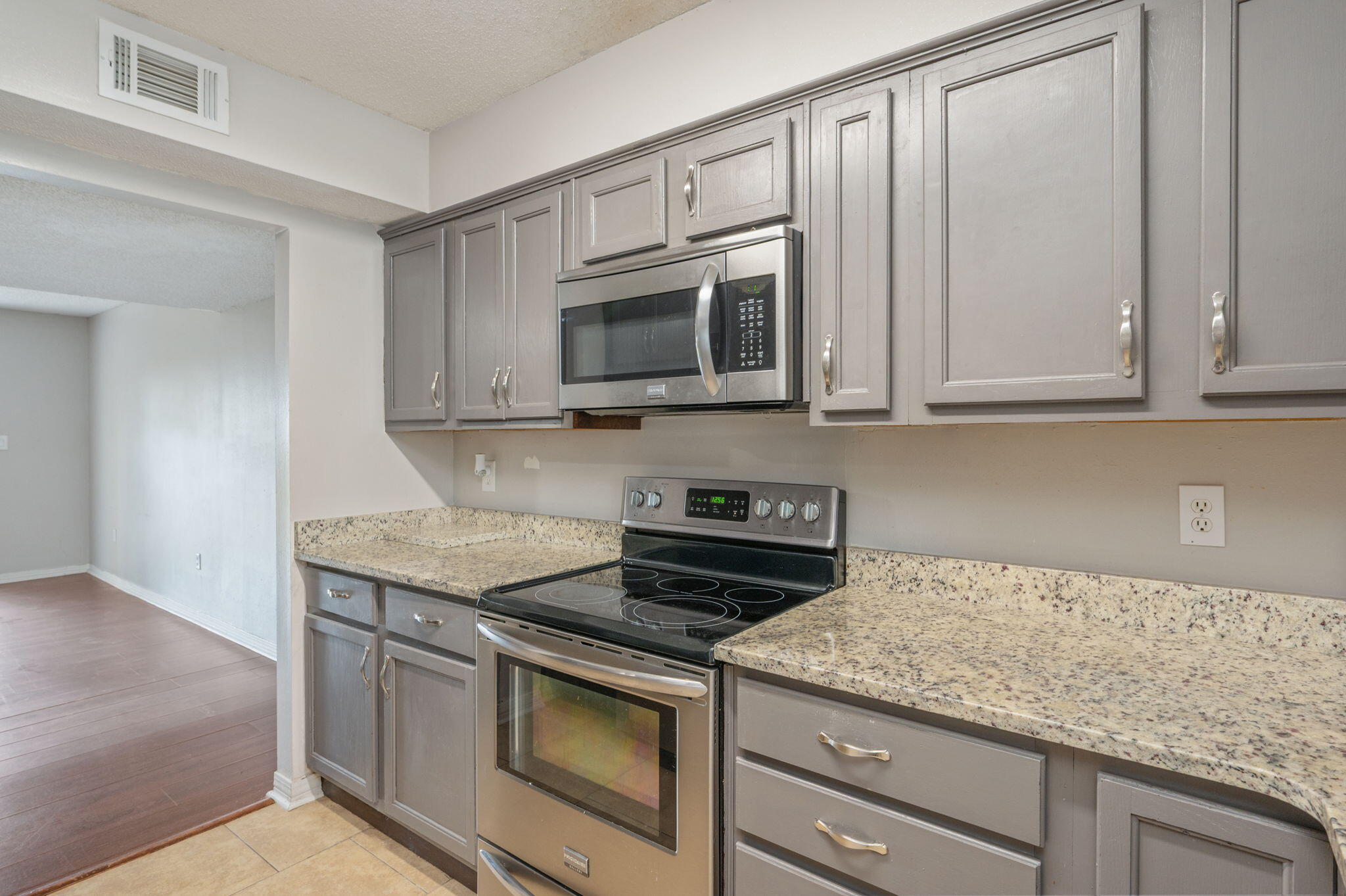 DOYCE DRIVE T/H - Residential