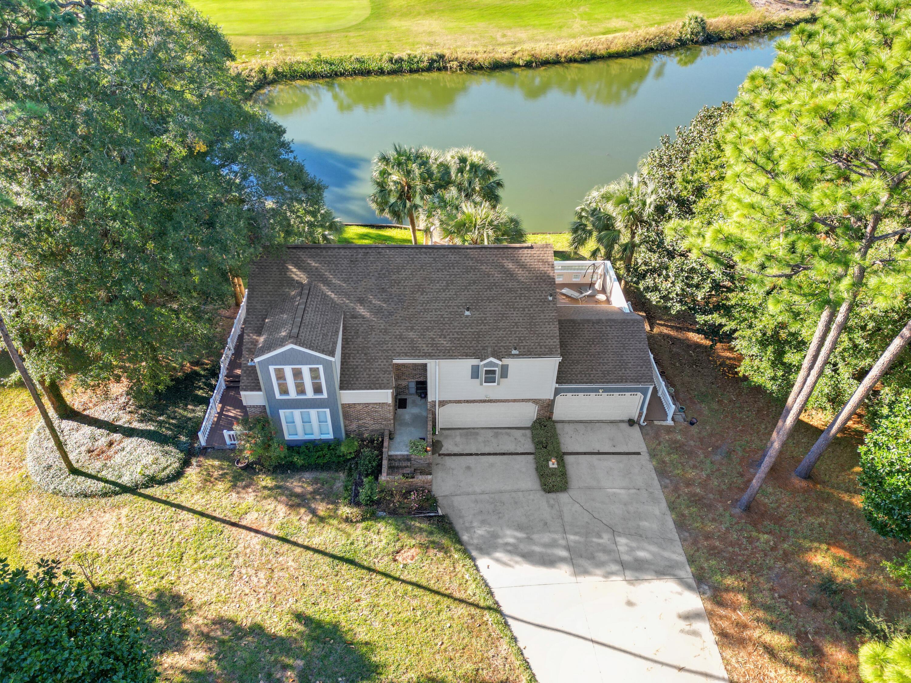 LES CHATEAU AT ROCKY BAYOUGOLF AND COUNTY CLUB - Residential