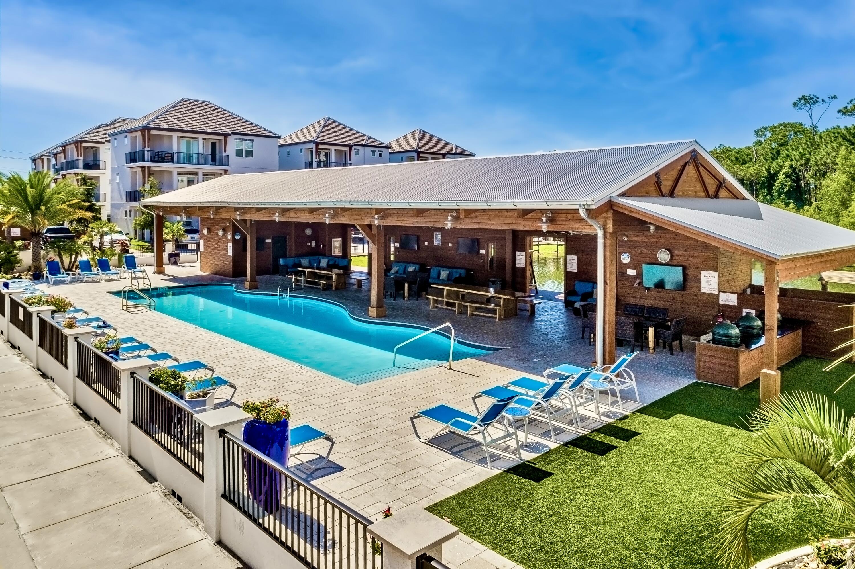 The Retreat at Miramar - Residential