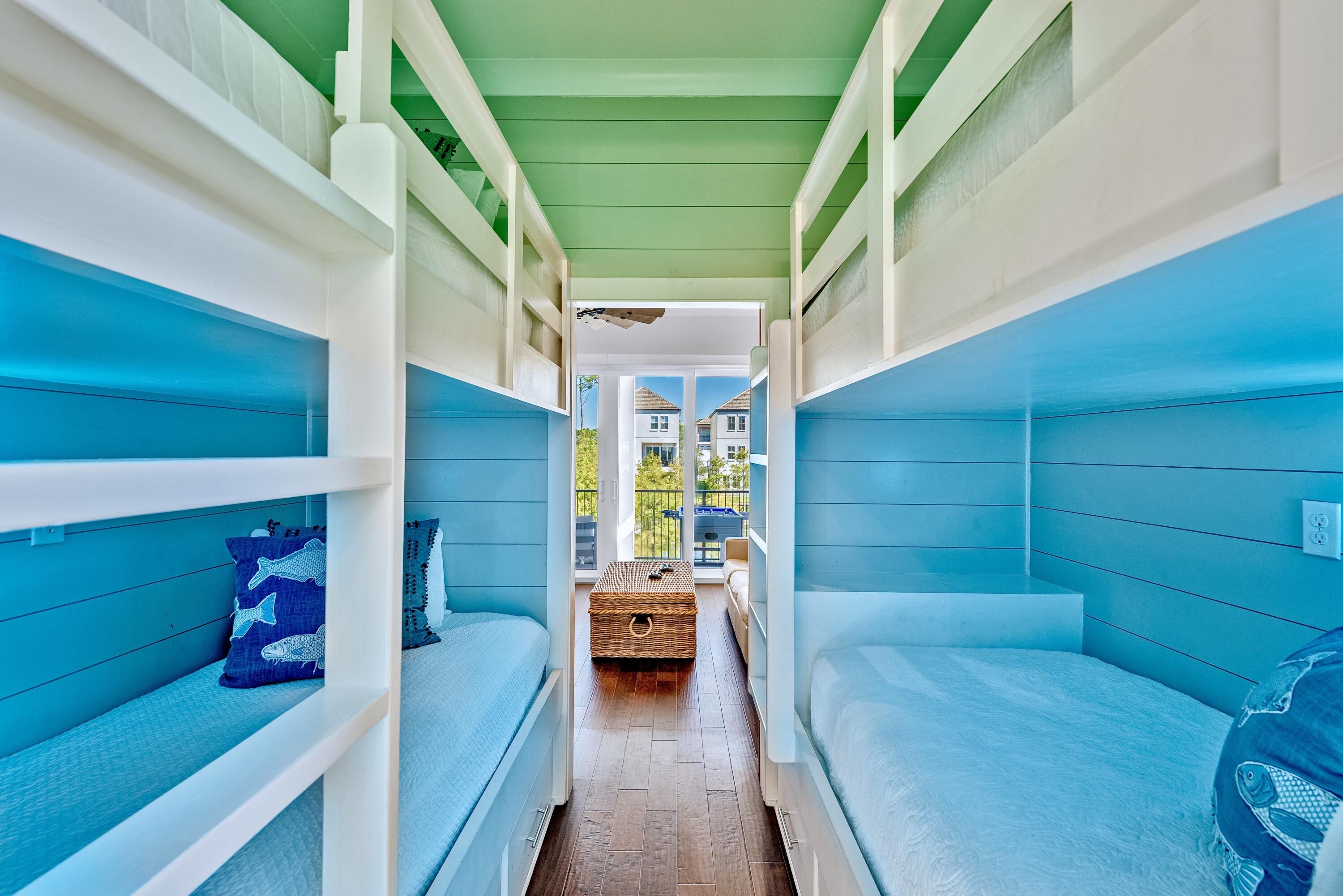 The Retreat at Miramar - Residential