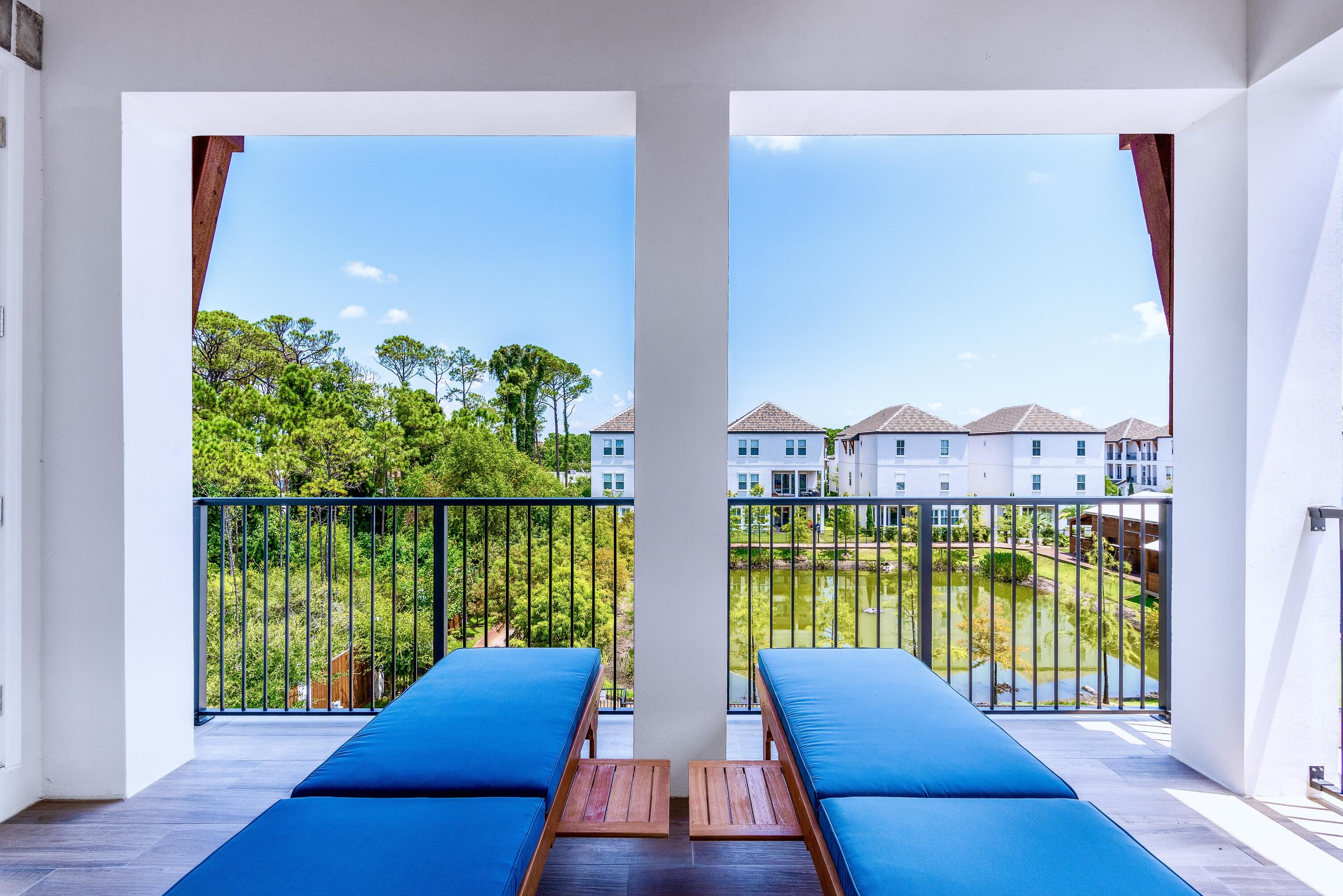 The Retreat at Miramar - Residential