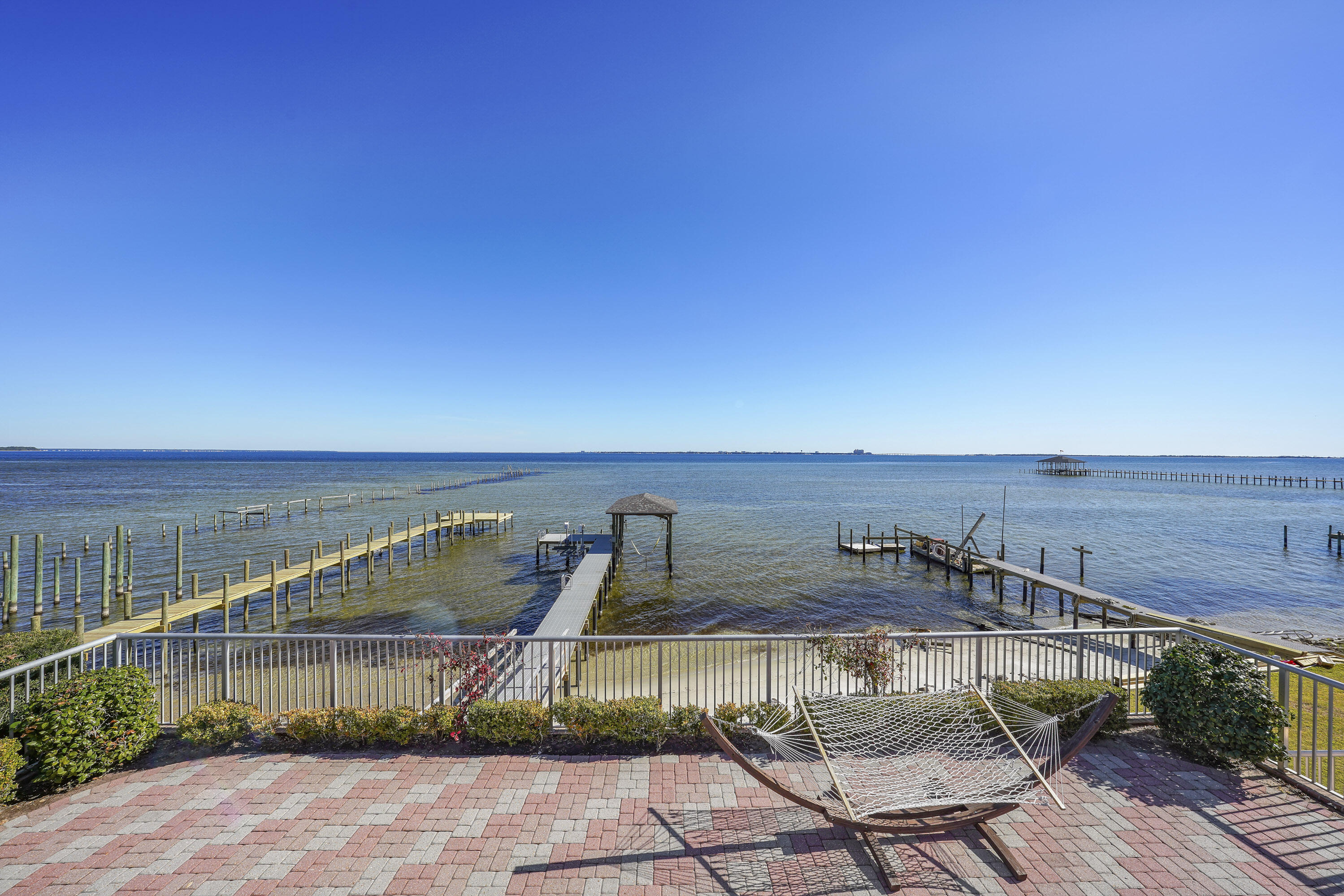 SHALIMAR POINTE S/D - Residential