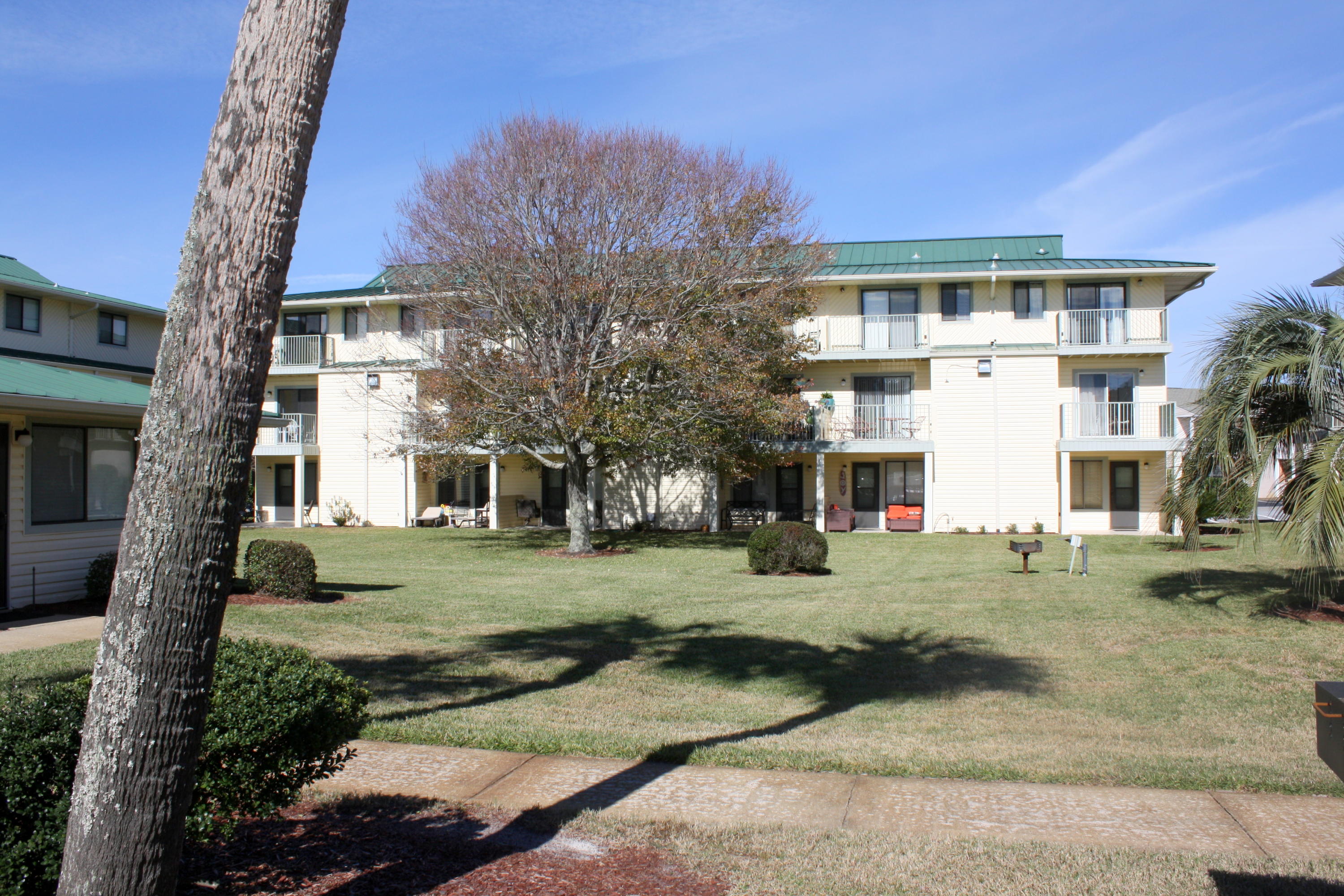 SANDPRINTS CONDO - Residential