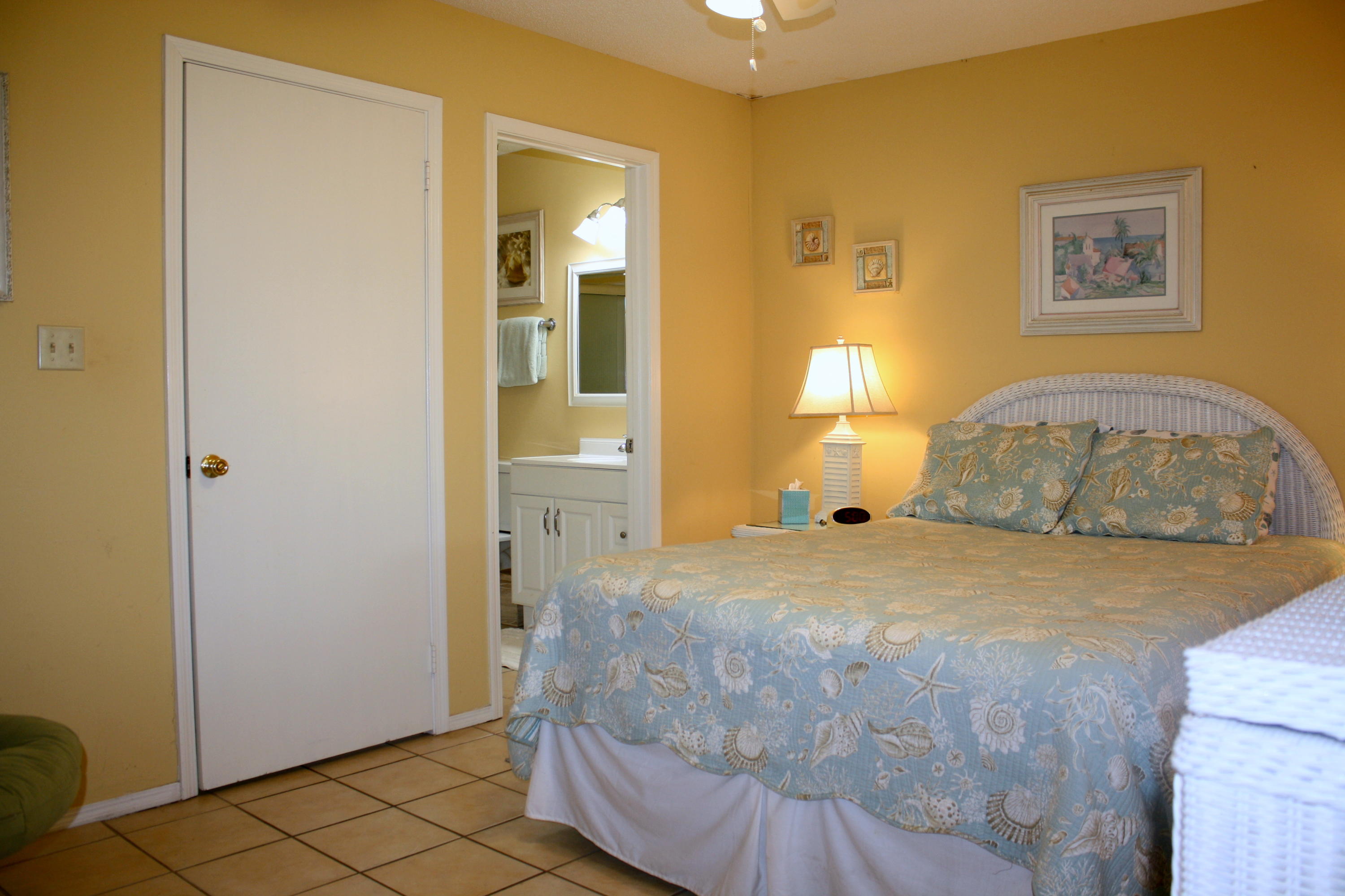 SANDPRINTS CONDO - Residential