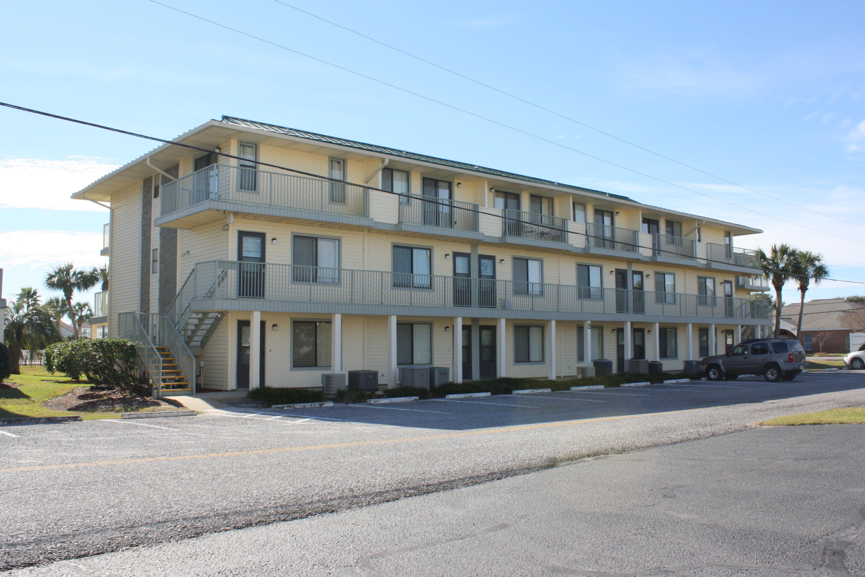 SANDPRINTS CONDO - Residential