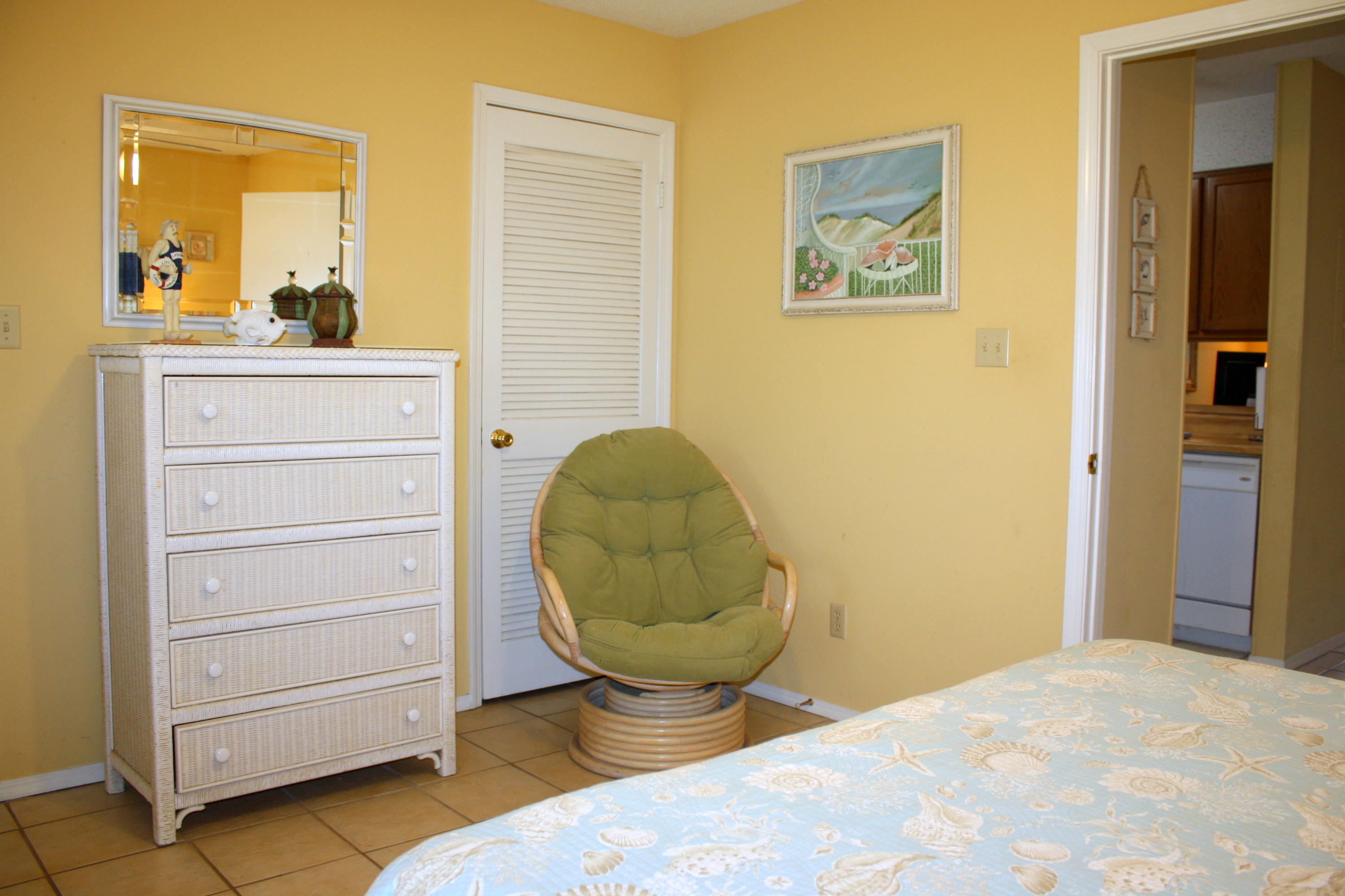 SANDPRINTS CONDO - Residential