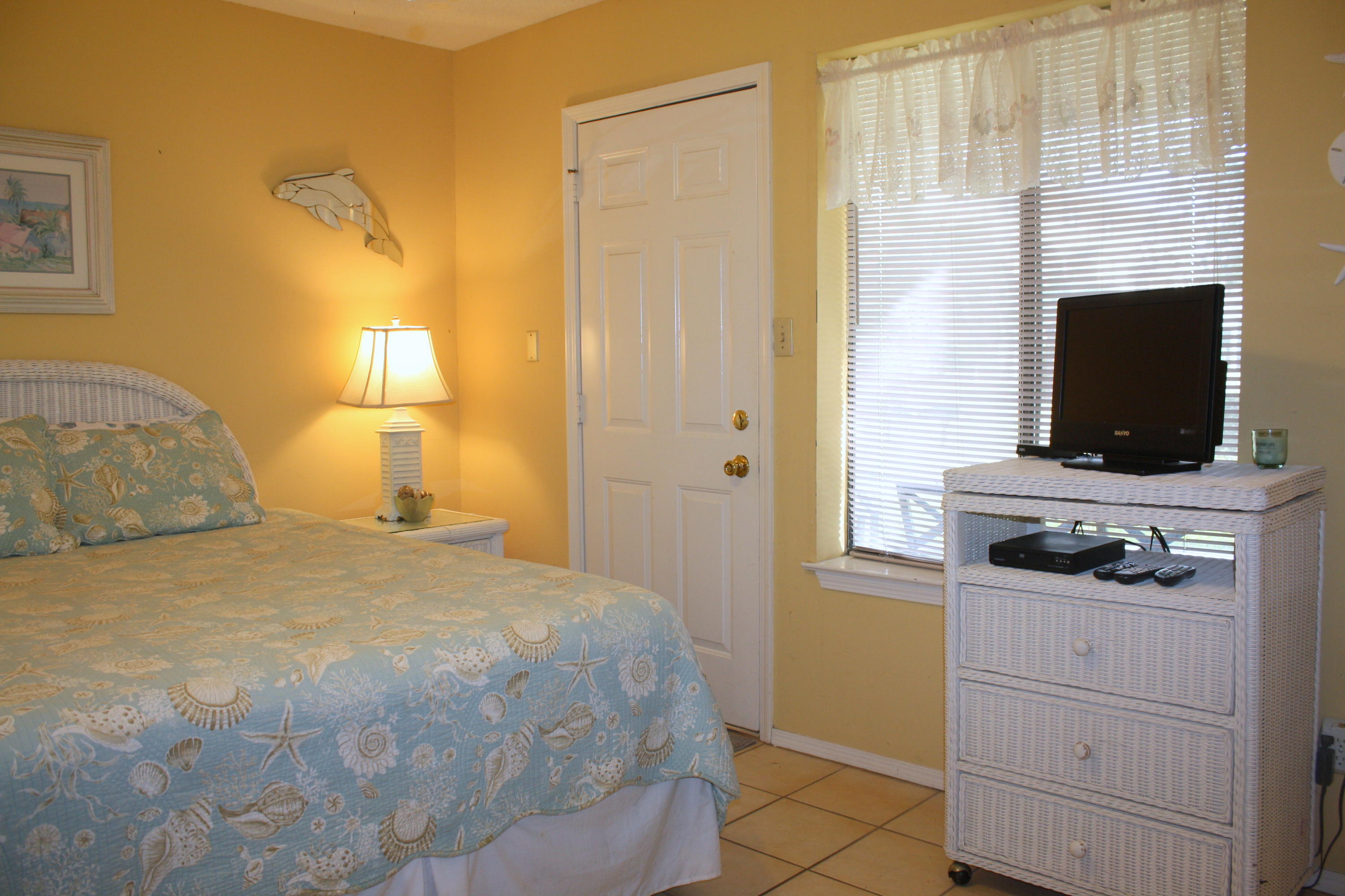 SANDPRINTS CONDO - Residential