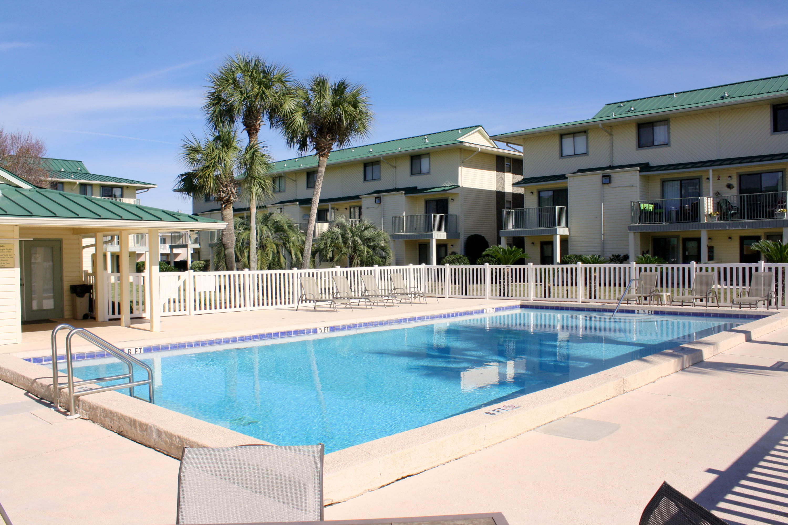 SANDPRINTS CONDO - Residential