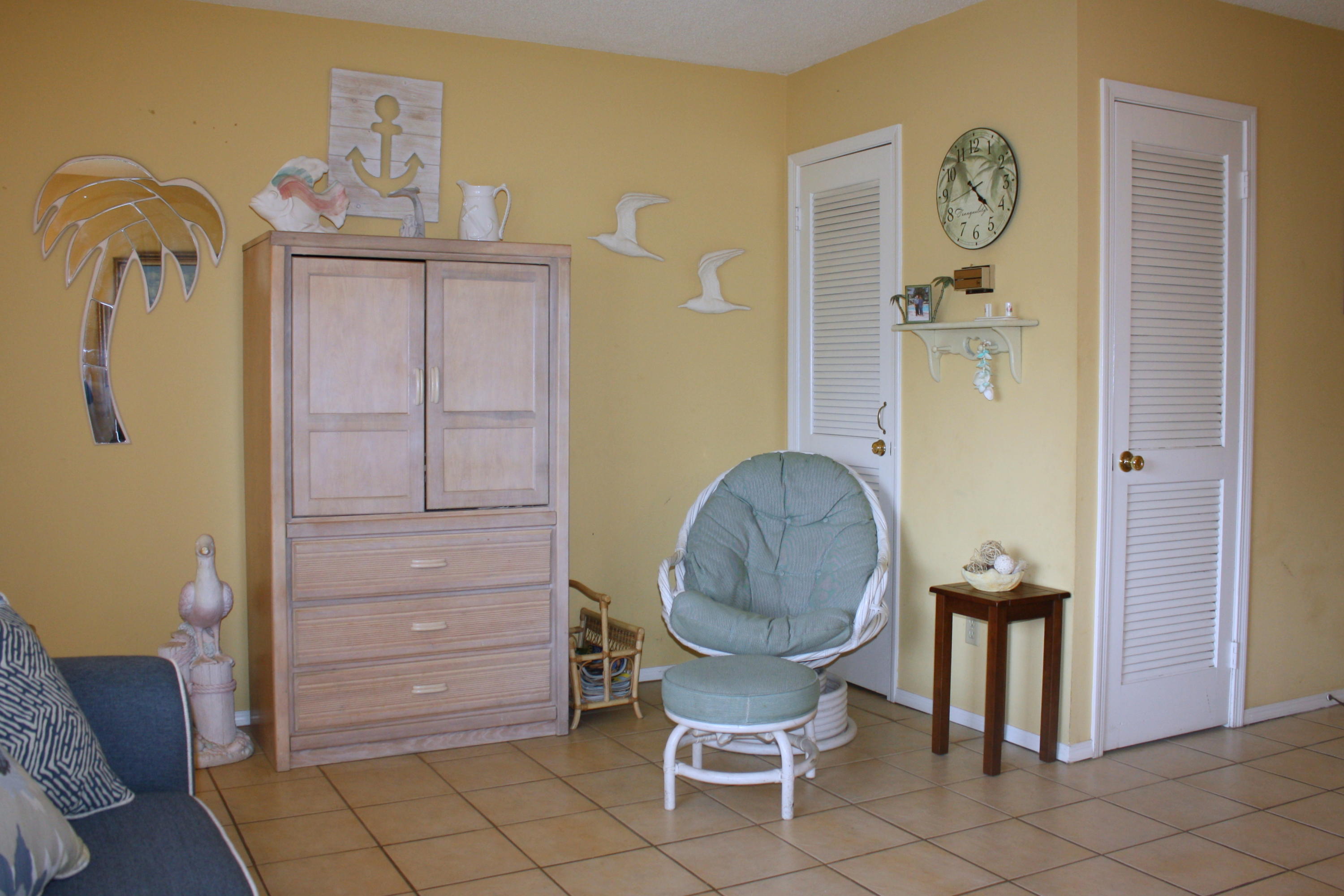 SANDPRINTS CONDO - Residential