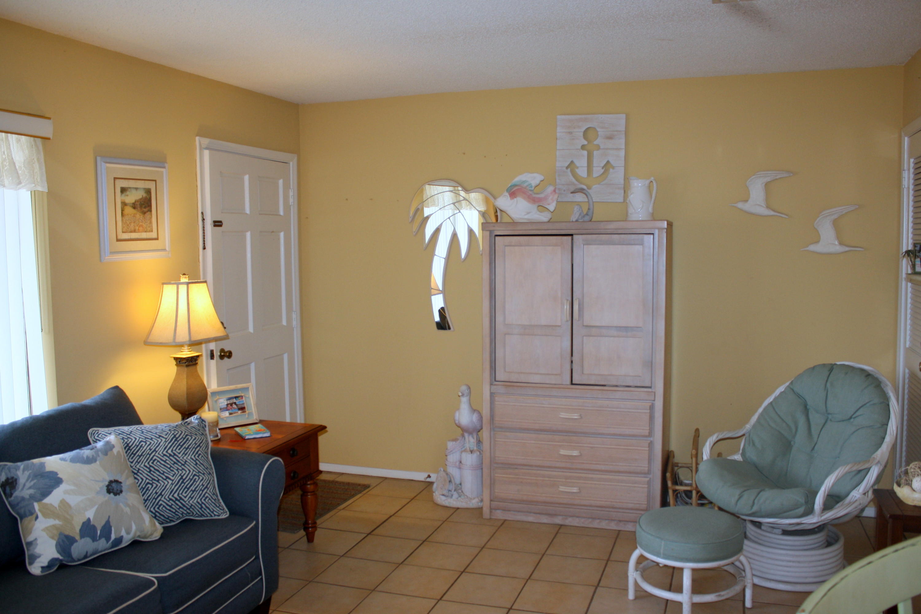 SANDPRINTS CONDO - Residential