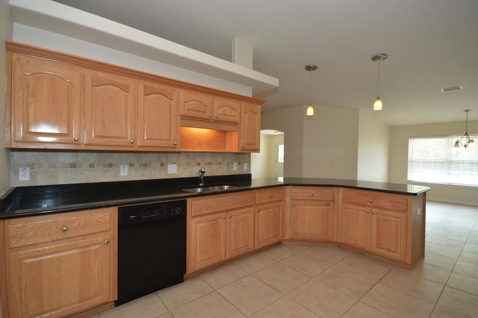 HOLLEY BY THE SEA - Residential