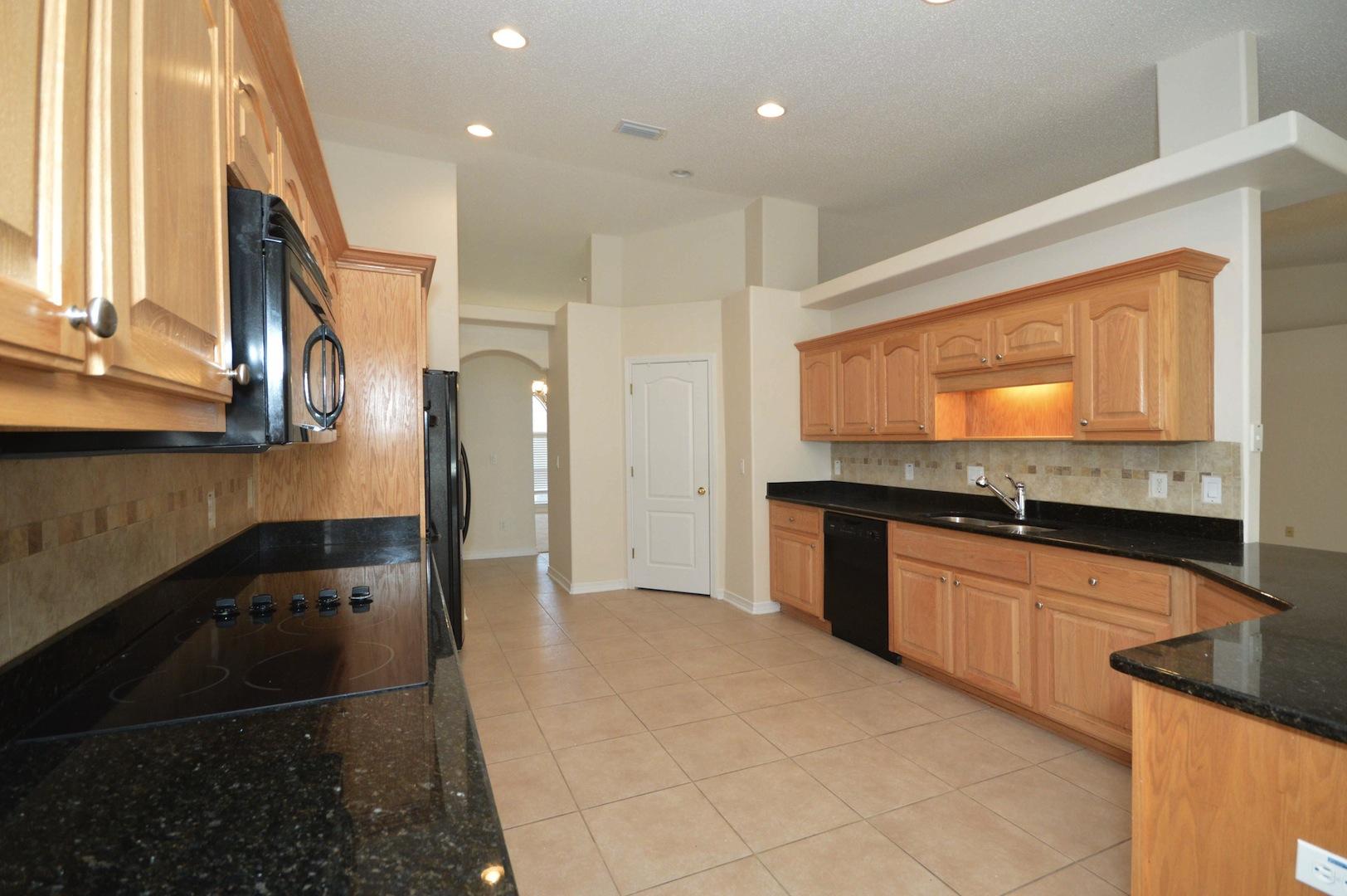 HOLLEY BY THE SEA - Residential