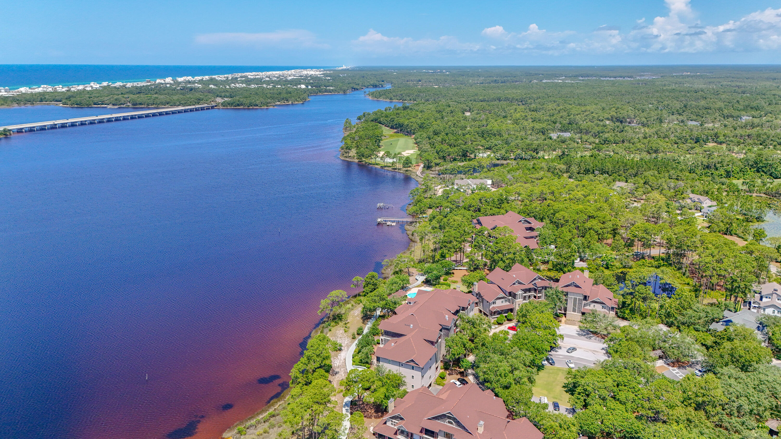 WILD HERON LAKESIDE LODGE - Residential