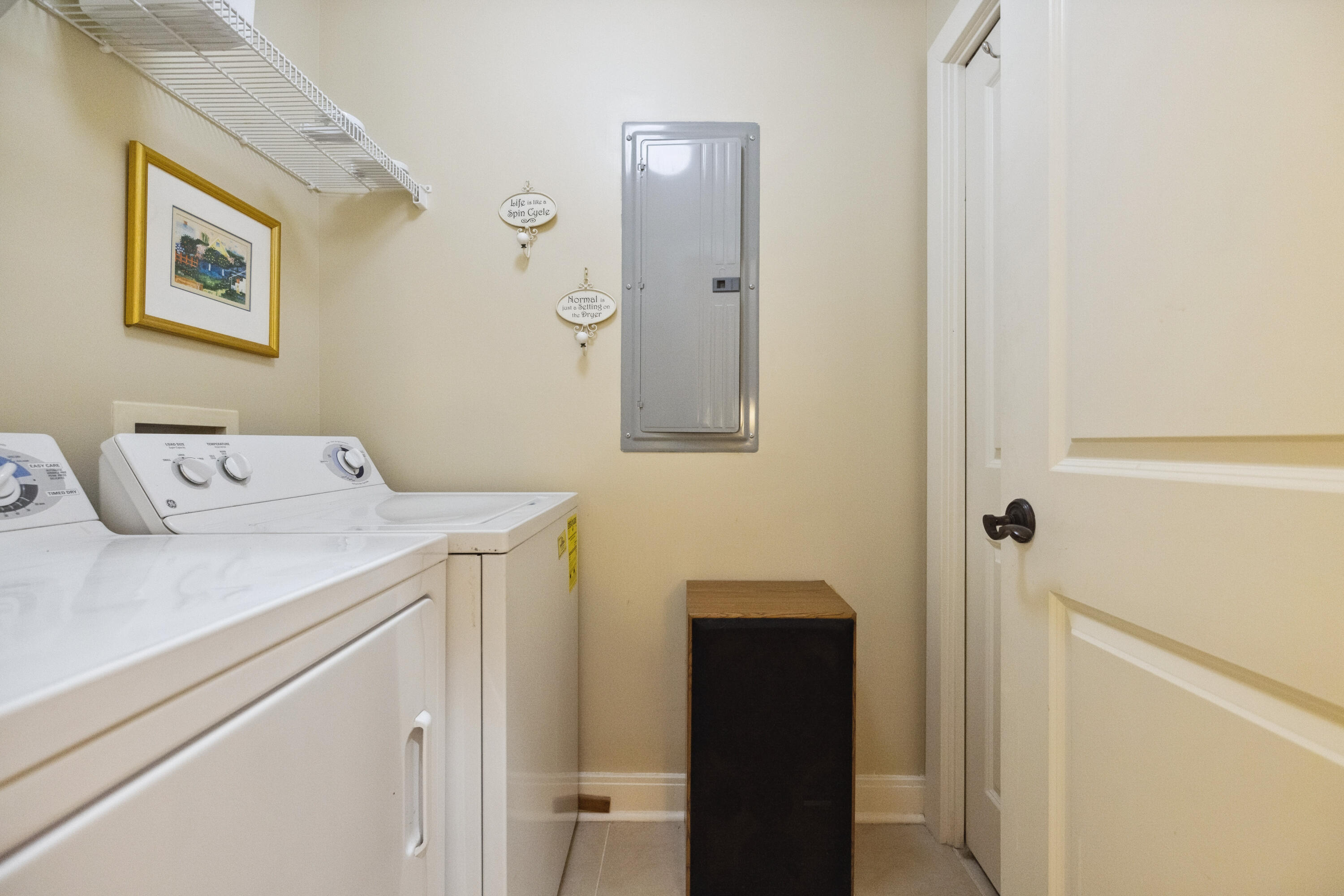 WILD HERON LAKESIDE LODGE - Residential