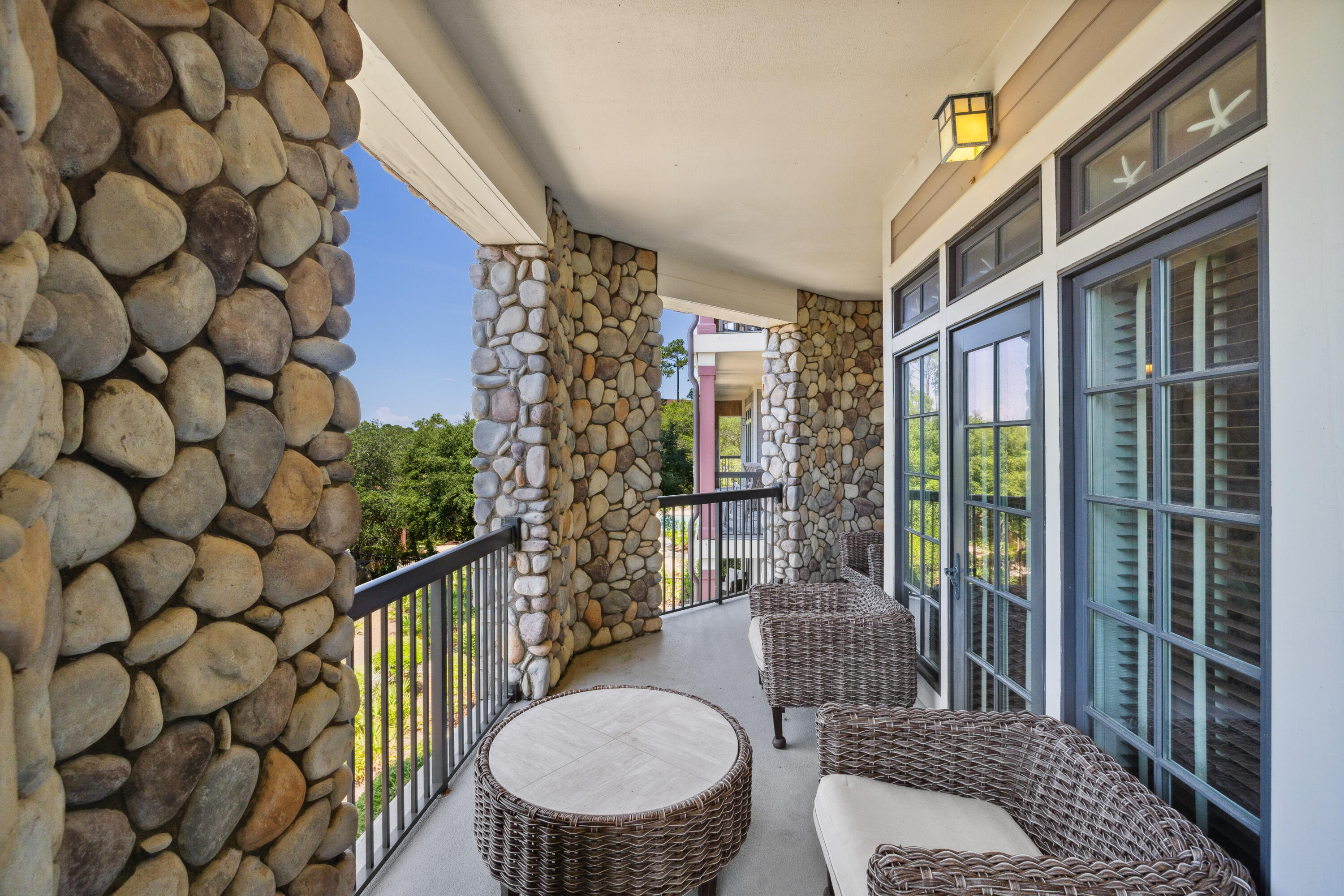 WILD HERON LAKESIDE LODGE - Residential