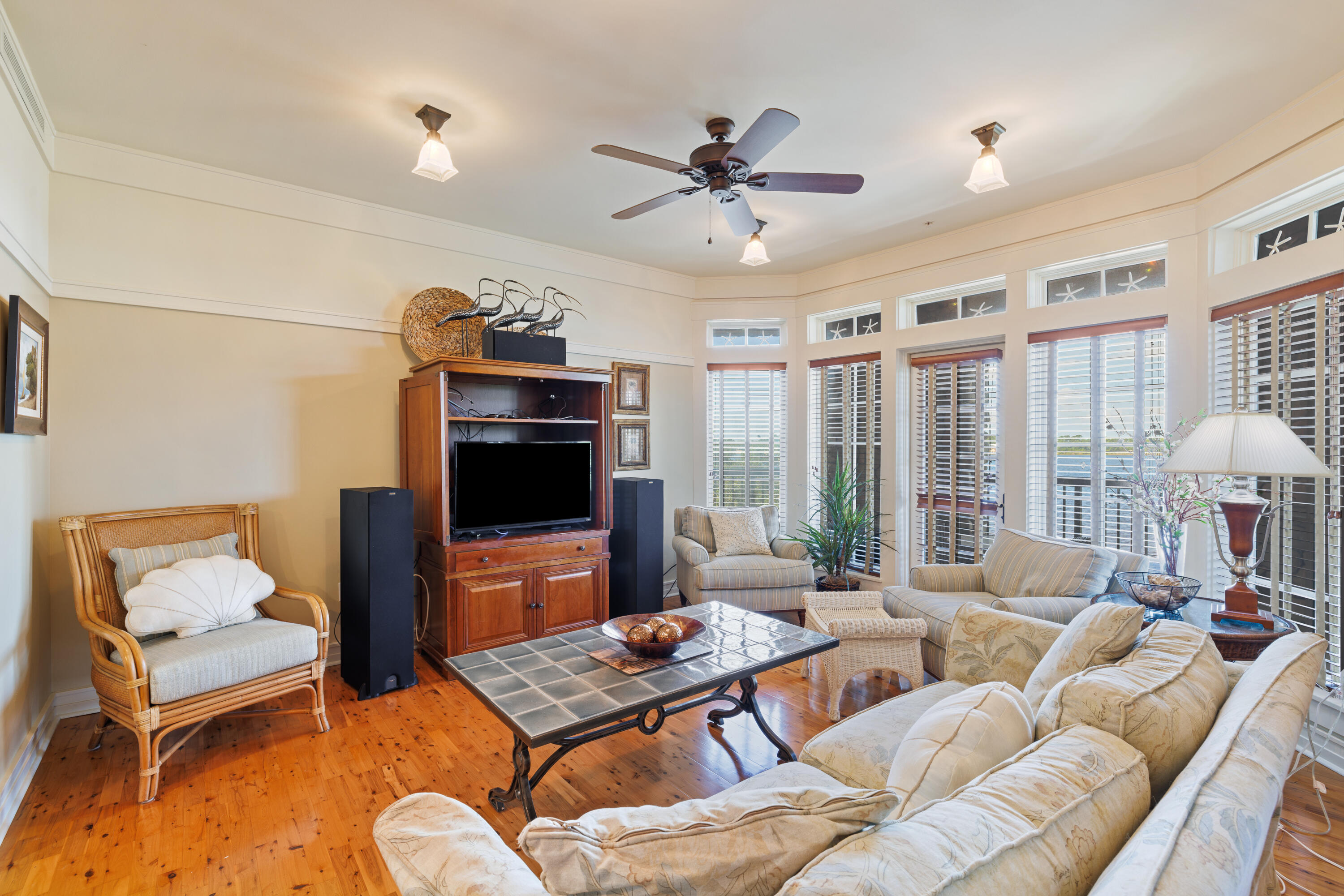 WILD HERON LAKESIDE LODGE - Residential