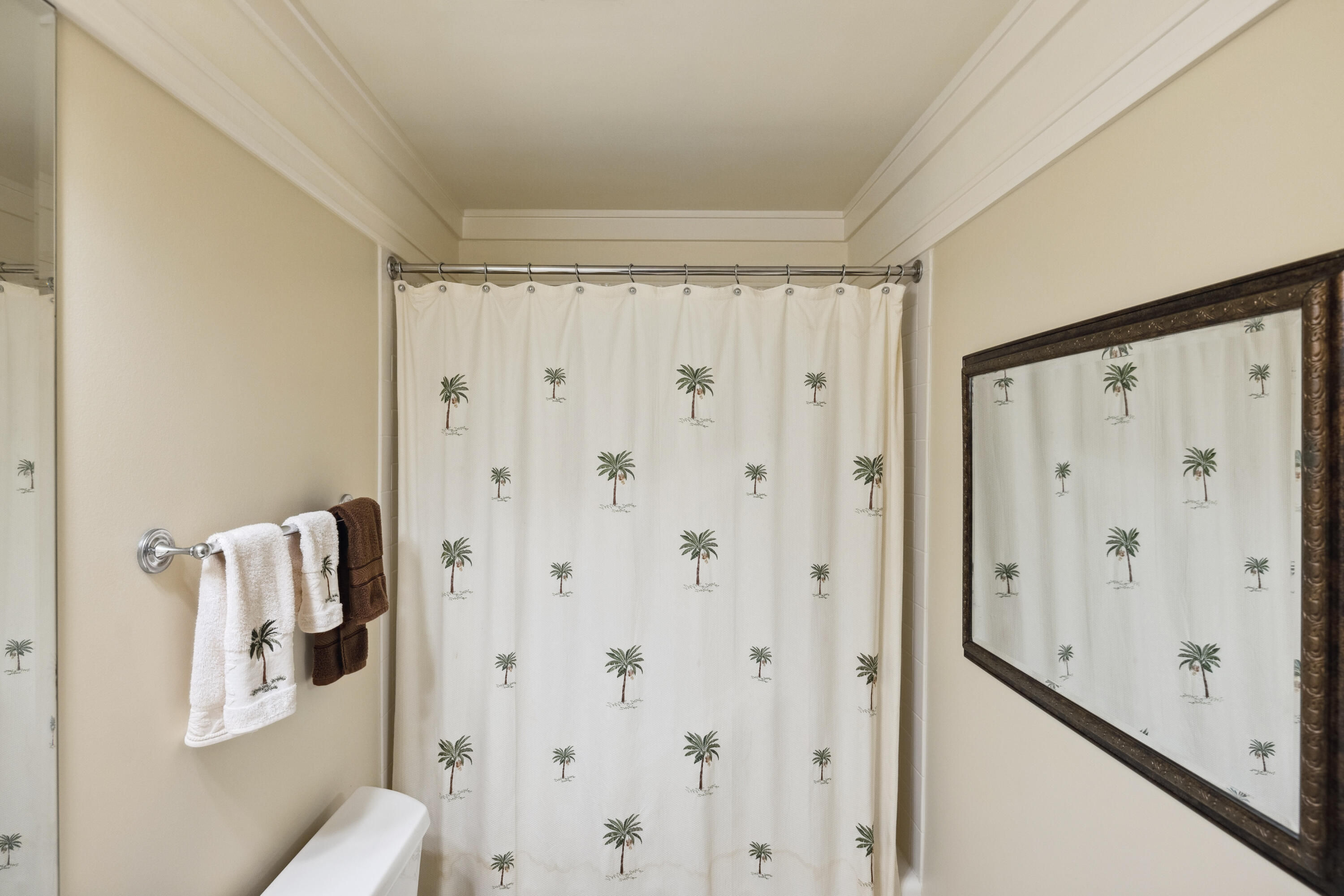 WILD HERON LAKESIDE LODGE - Residential