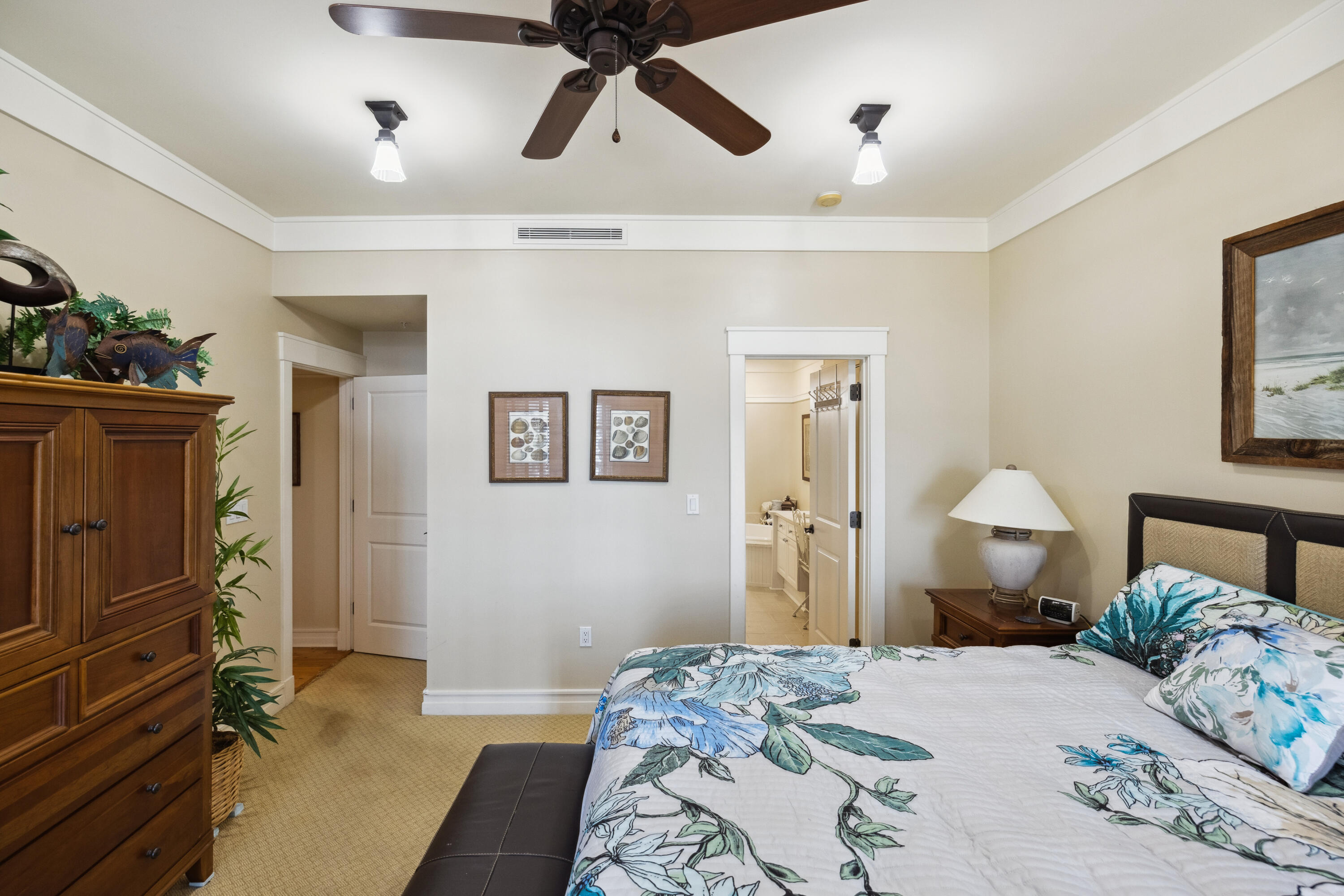 WILD HERON LAKESIDE LODGE - Residential