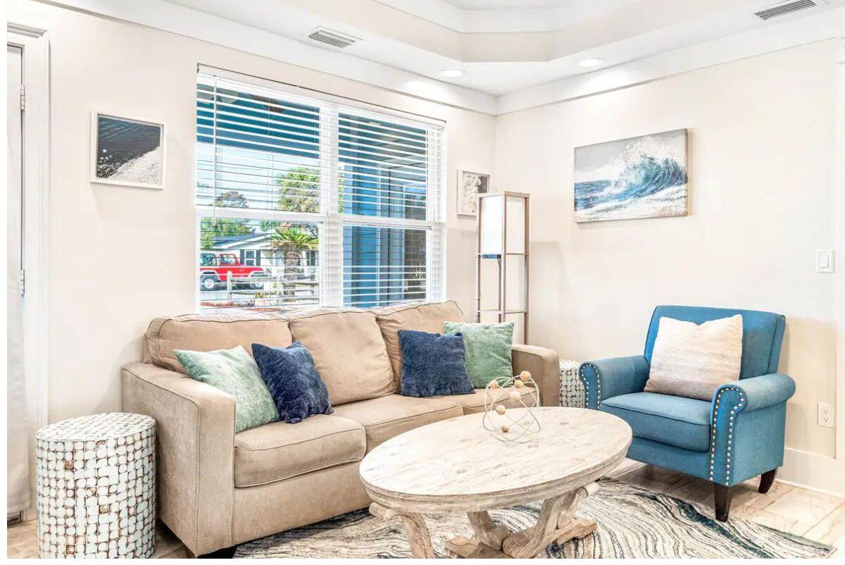 HOLIDAY BEACH UNIT 03 - Residential