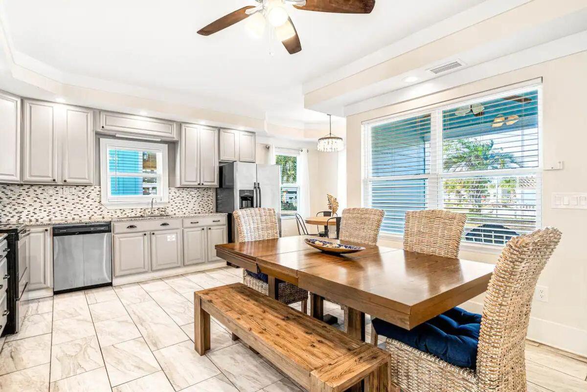 HOLIDAY BEACH UNIT 03 - Residential