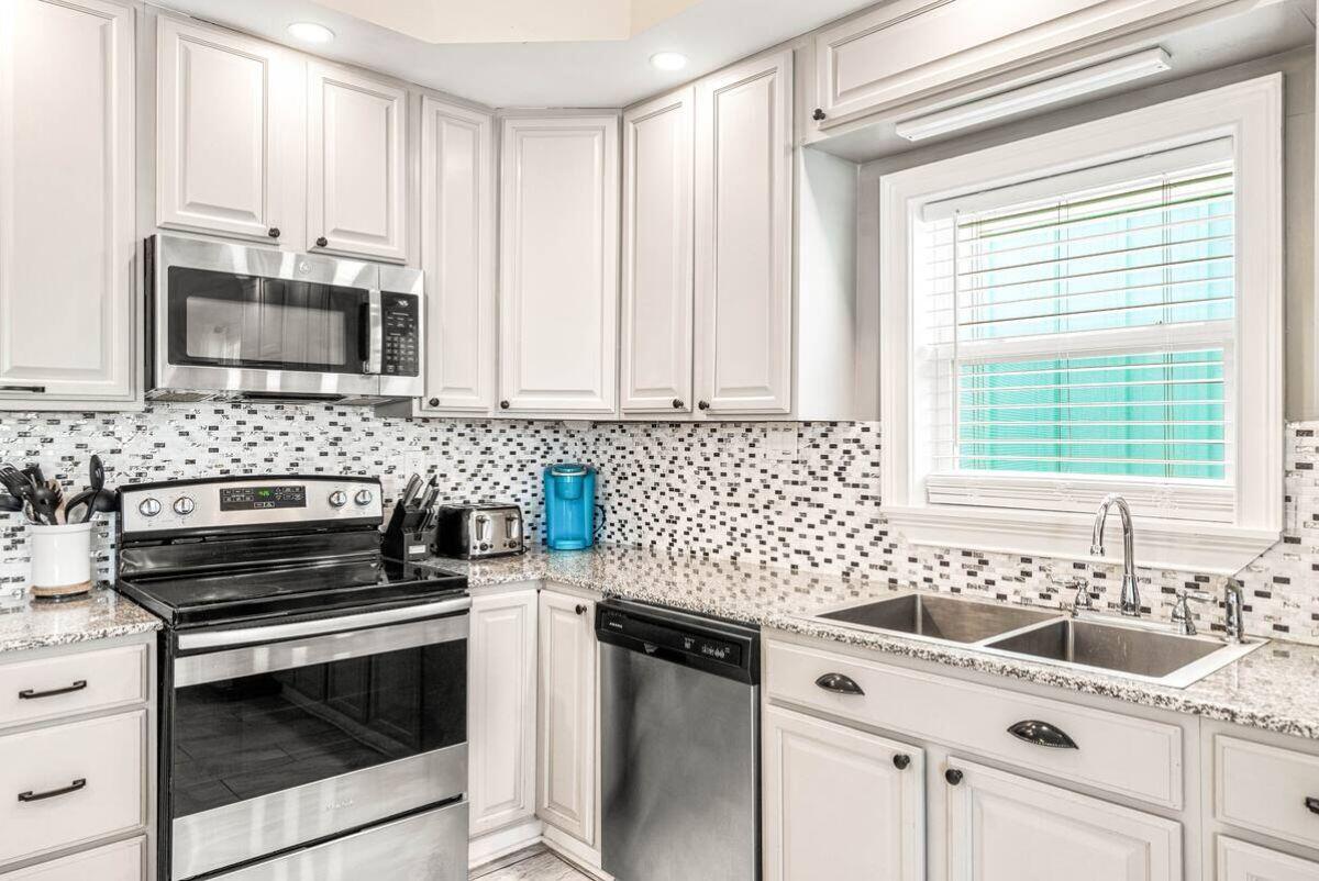 HOLIDAY BEACH UNIT 03 - Residential