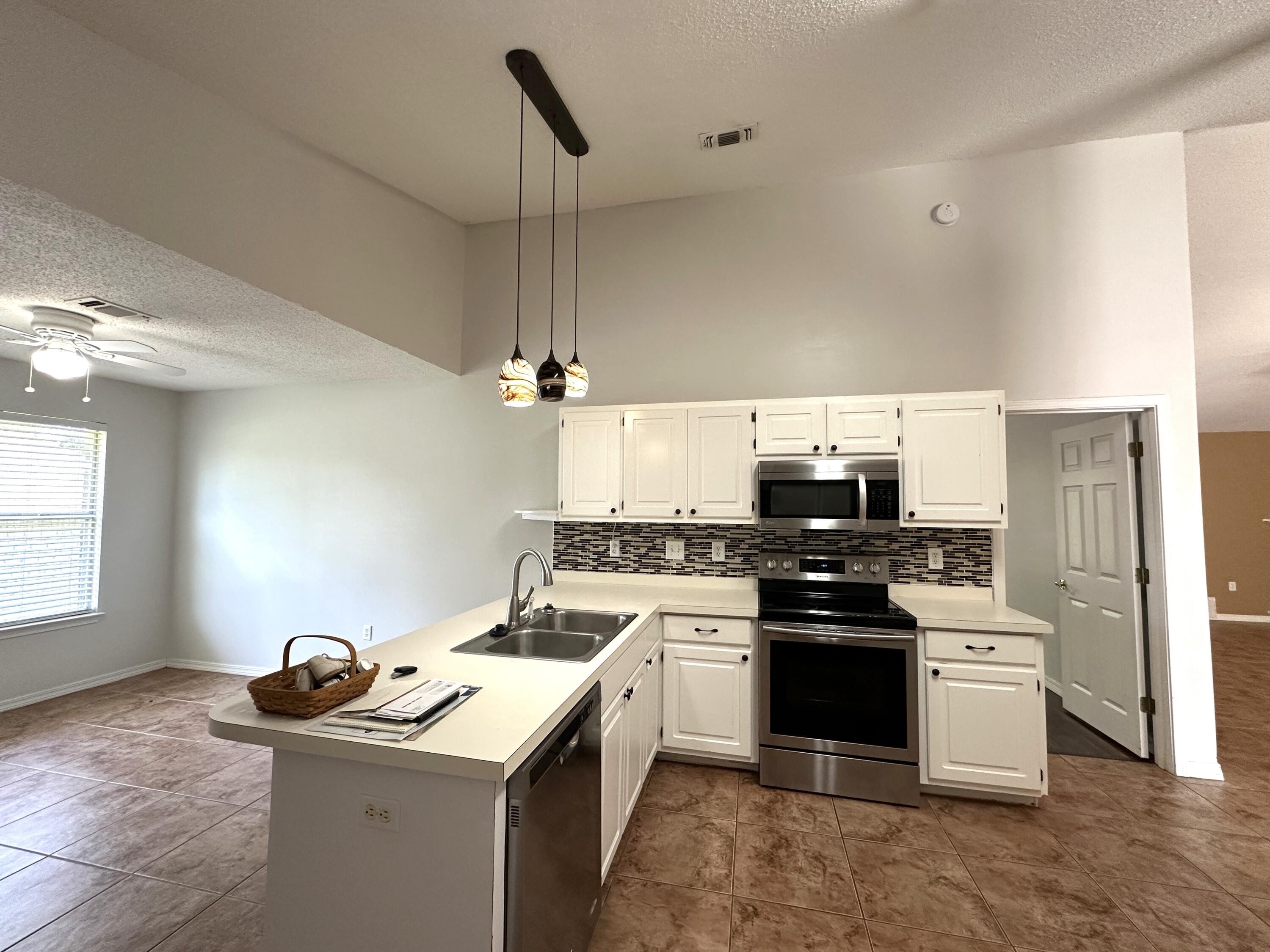 STEEPLECHASE PH 2 - Residential Lease