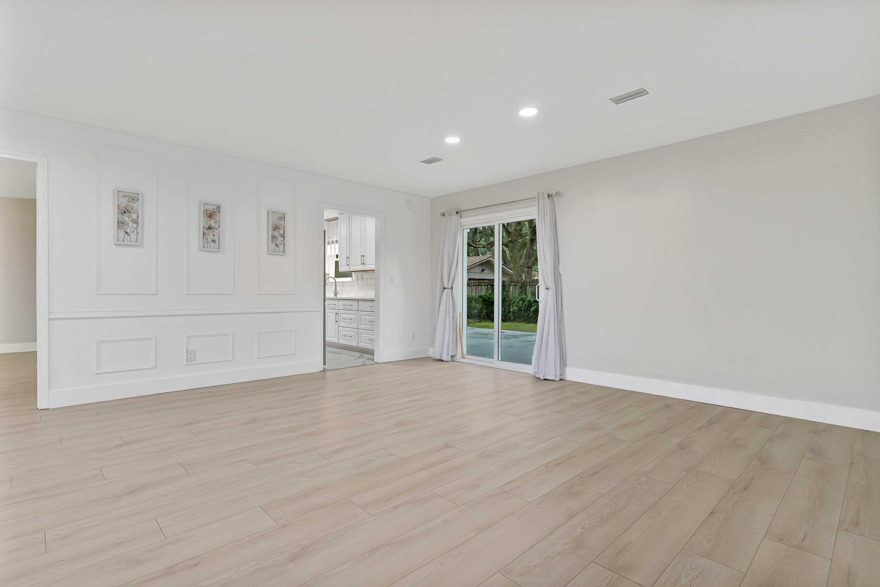 LLOYD & HETHERINGTON - Residential