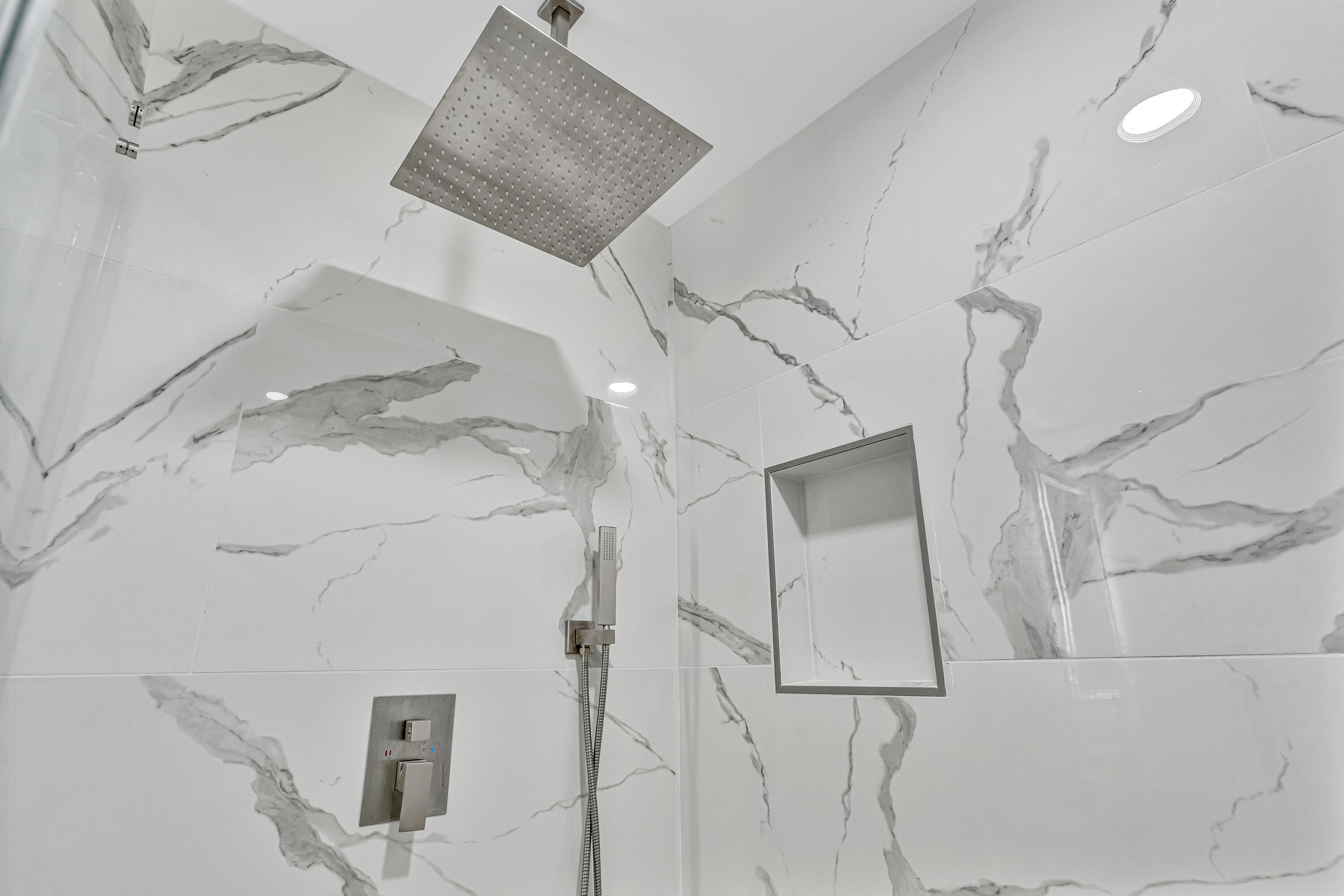 LLOYD & HETHERINGTON - Residential